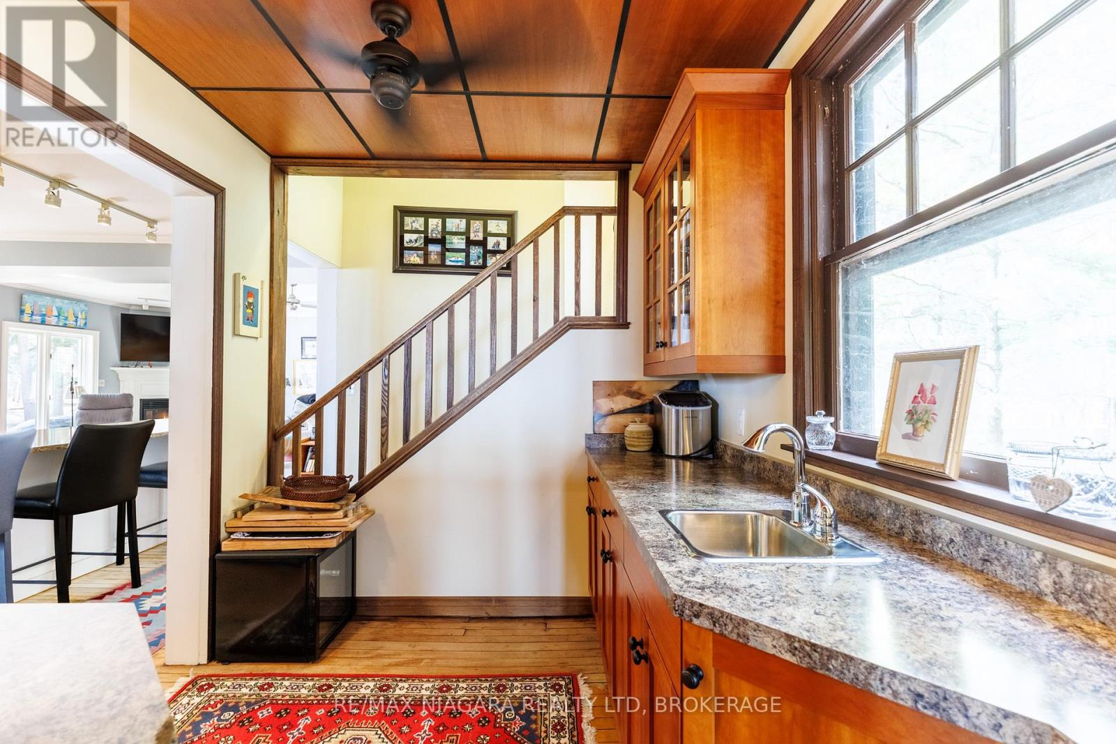 725 Point Abino Road S, Fort Erie, Ontario  L0S 1N0 - Photo 11 - X12892230