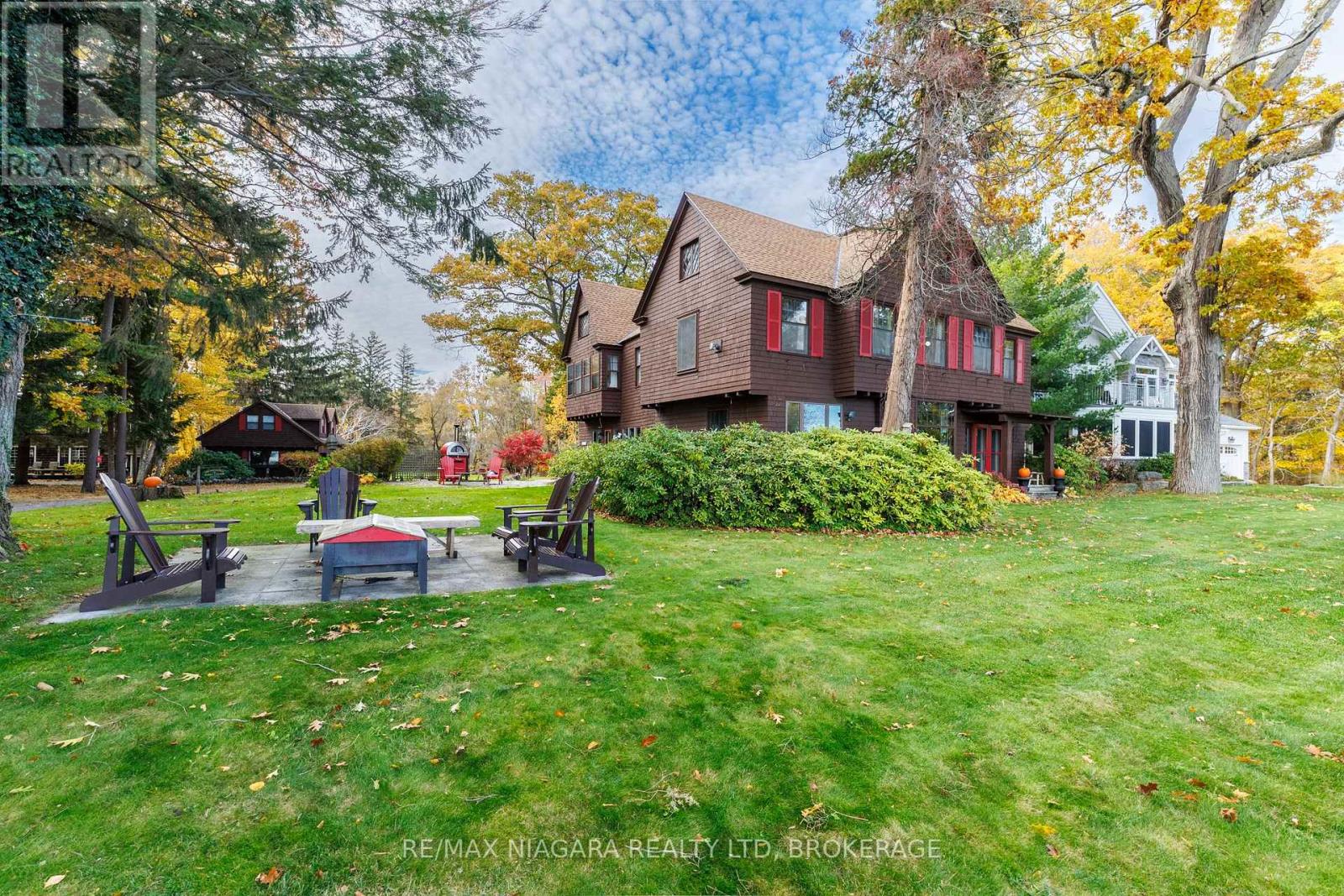 725 Point Abino Road S, Fort Erie, Ontario  L0S 1N0 - Photo 2 - X12892230