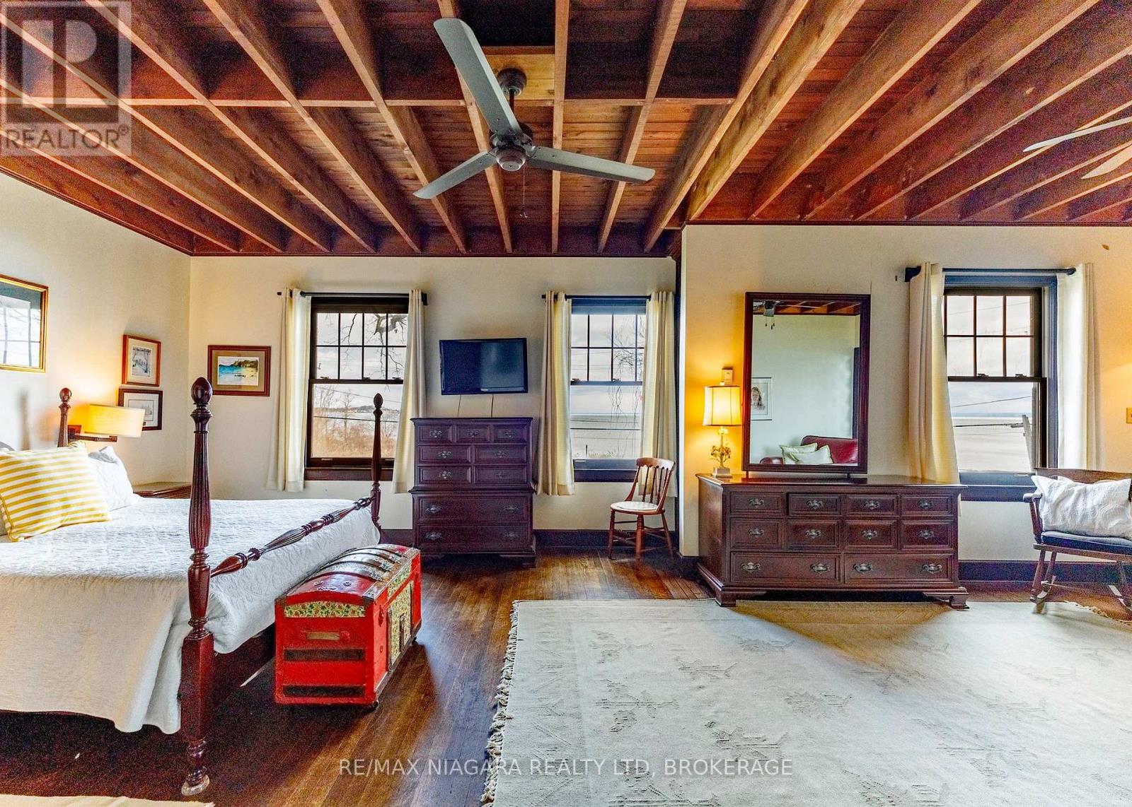 725 Point Abino Road S, Fort Erie, Ontario  L0S 1N0 - Photo 23 - X12892230