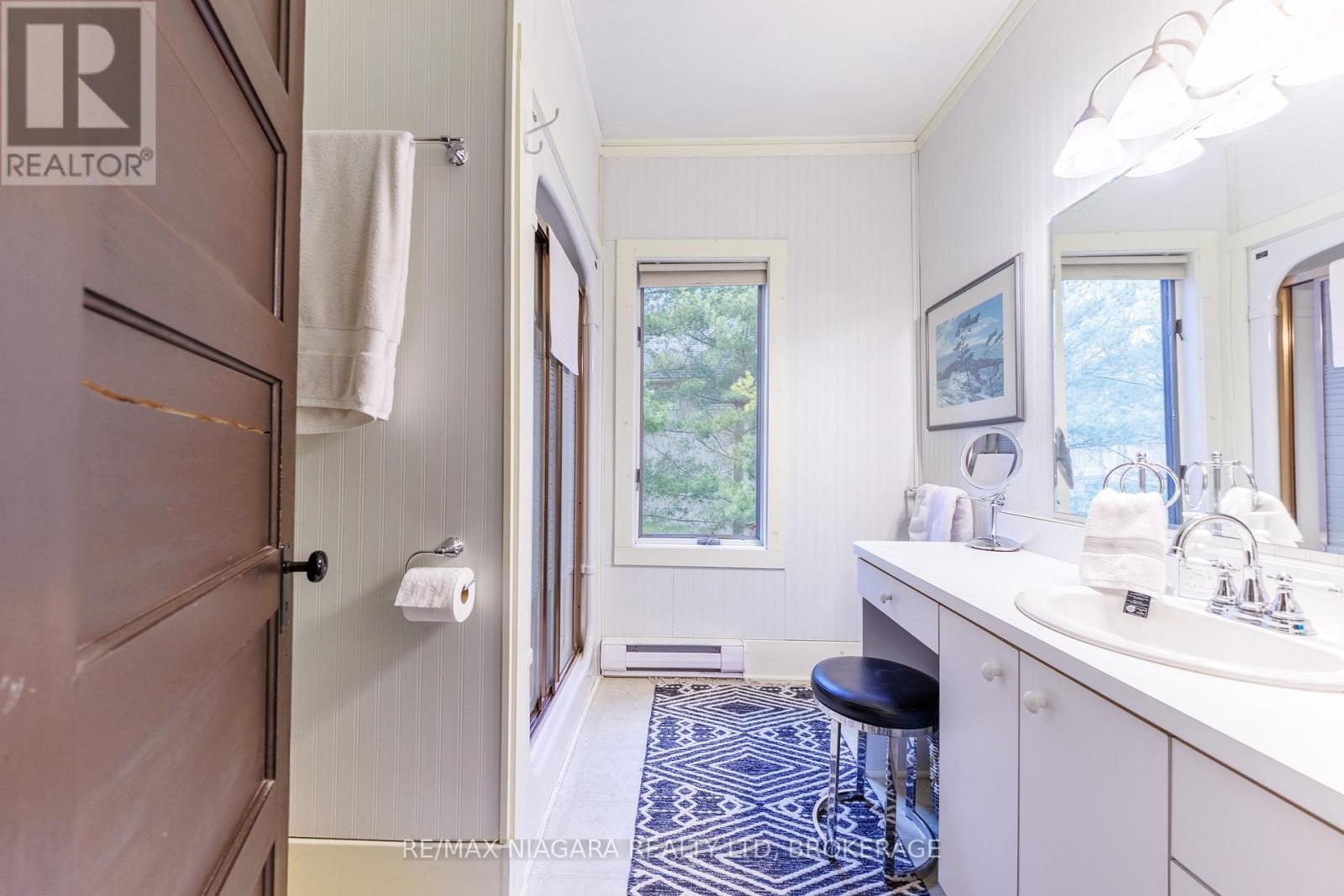 725 Point Abino Road S, Fort Erie, Ontario  L0S 1N0 - Photo 26 - X12892230