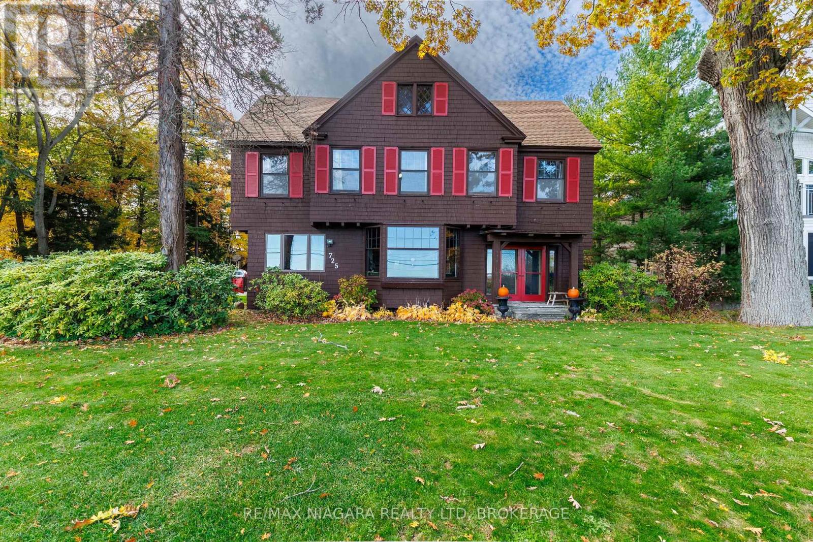 725 Point Abino Road S, Fort Erie, Ontario  L0S 1N0 - Photo 3 - X12892230