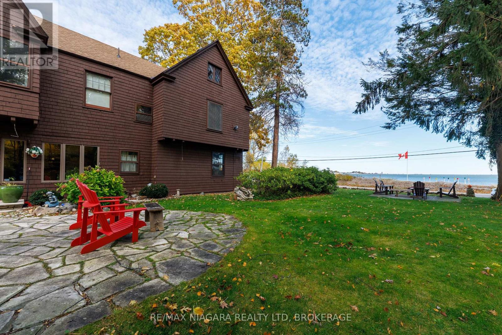 725 Point Abino Road S, Fort Erie, Ontario  L0S 1N0 - Photo 4 - X12892230