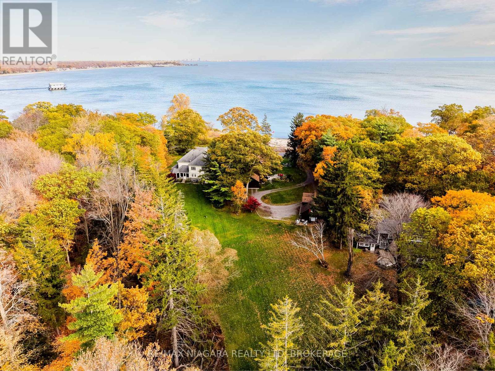 725 Point Abino Road S, Fort Erie, Ontario  L0S 1N0 - Photo 46 - X12892230