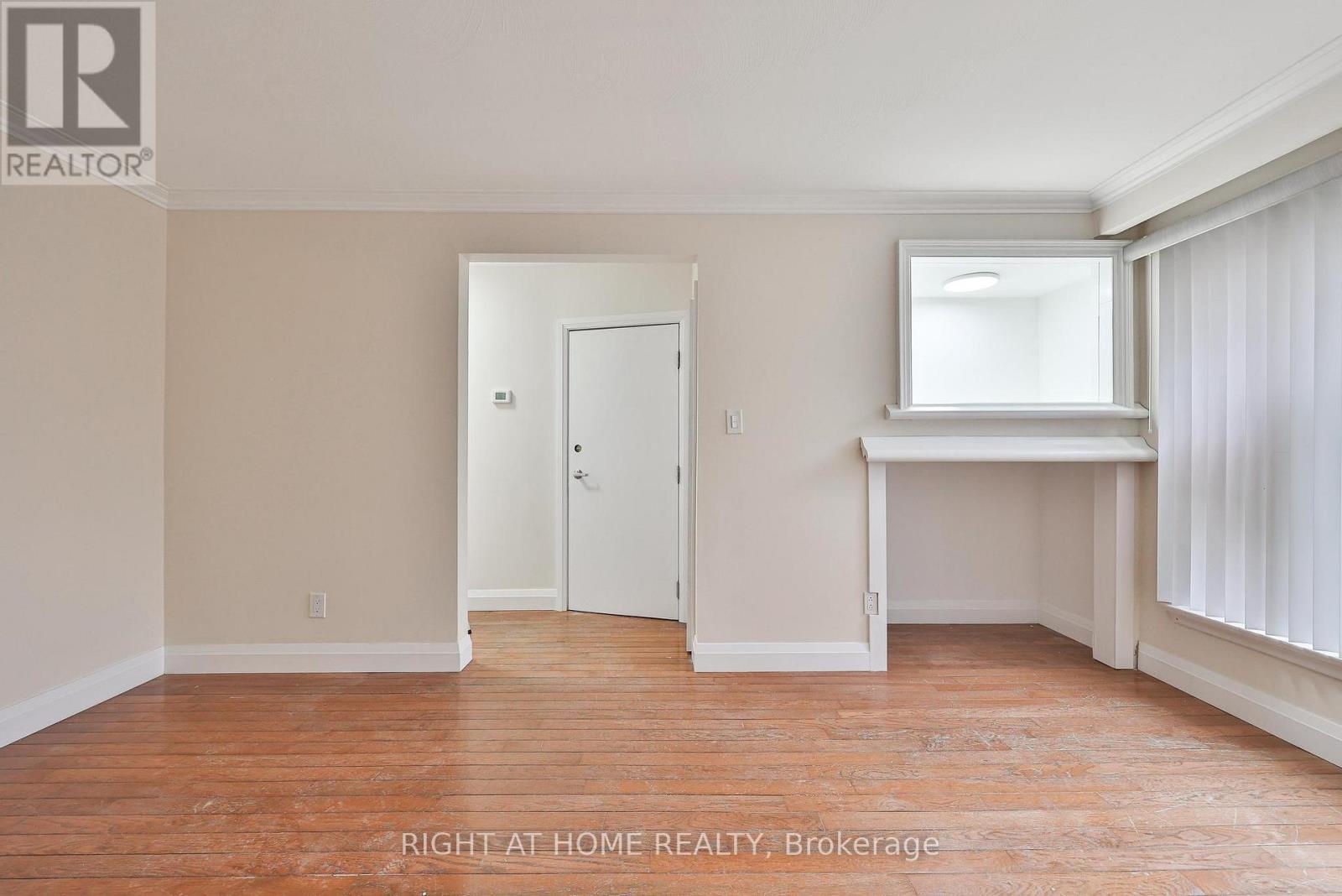 Main - 35 Garthdale Court, Toronto, Ontario  M3H 5P7 - Photo 7 - C12892076