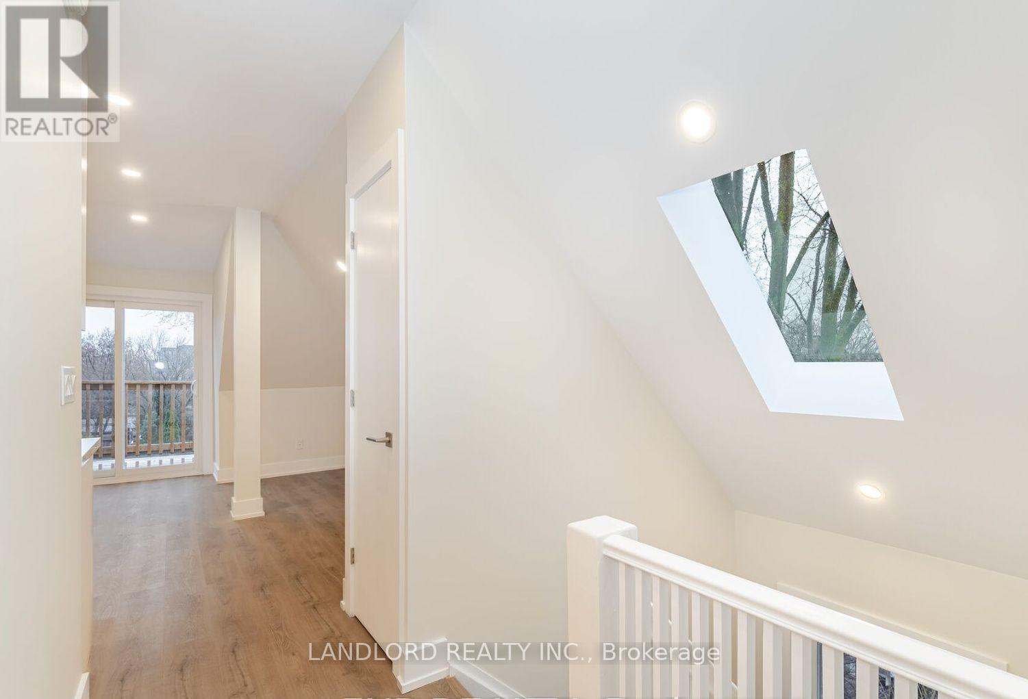 3rd Fl - 73 Dewson Street, Toronto, Ontario  M6H 1G9 - Photo 12 - C12892164