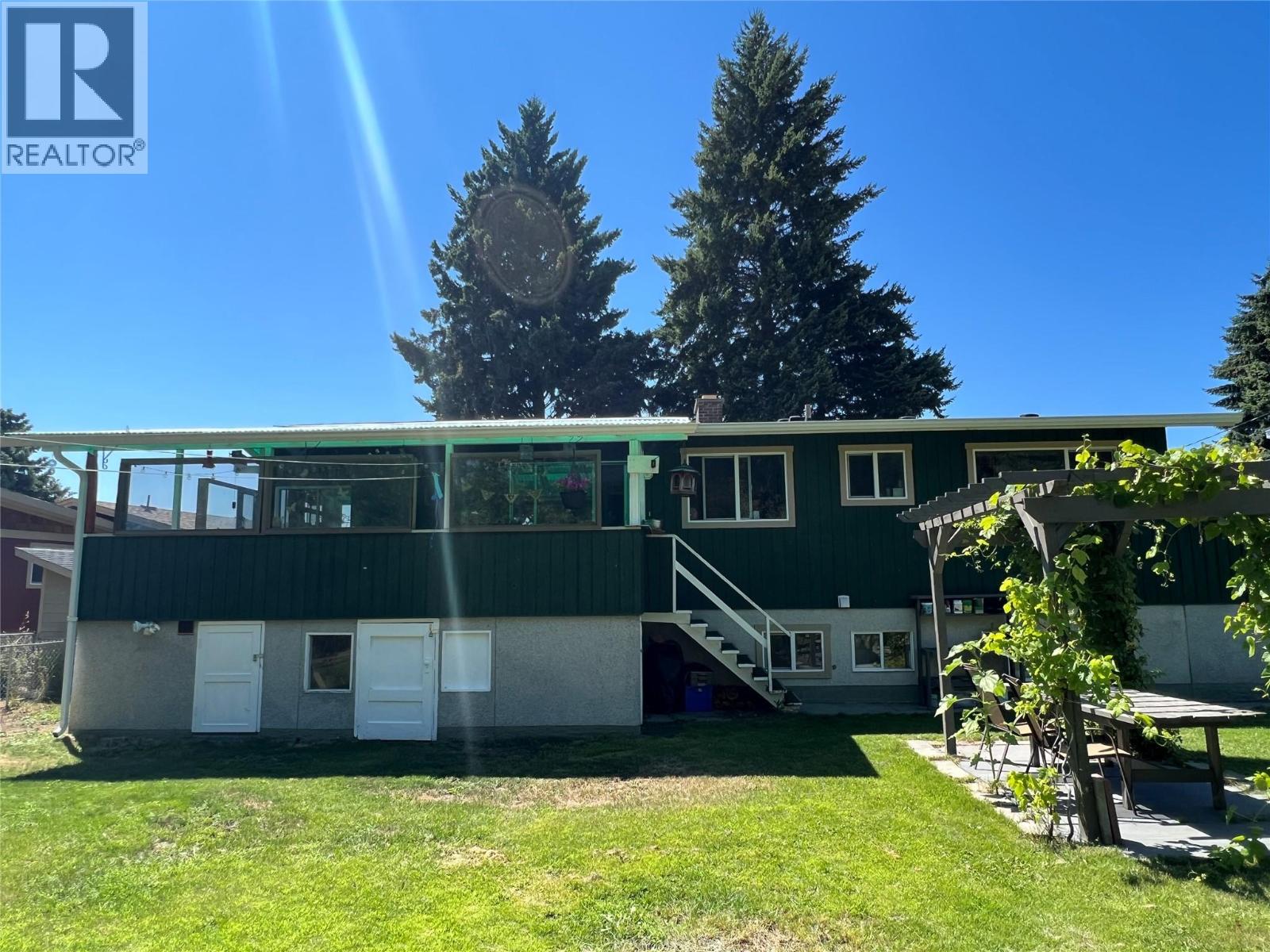 4030 San Clemente Avenue, Peachland, British Columbia  V0H 1X6 - Photo 9 - 10379677