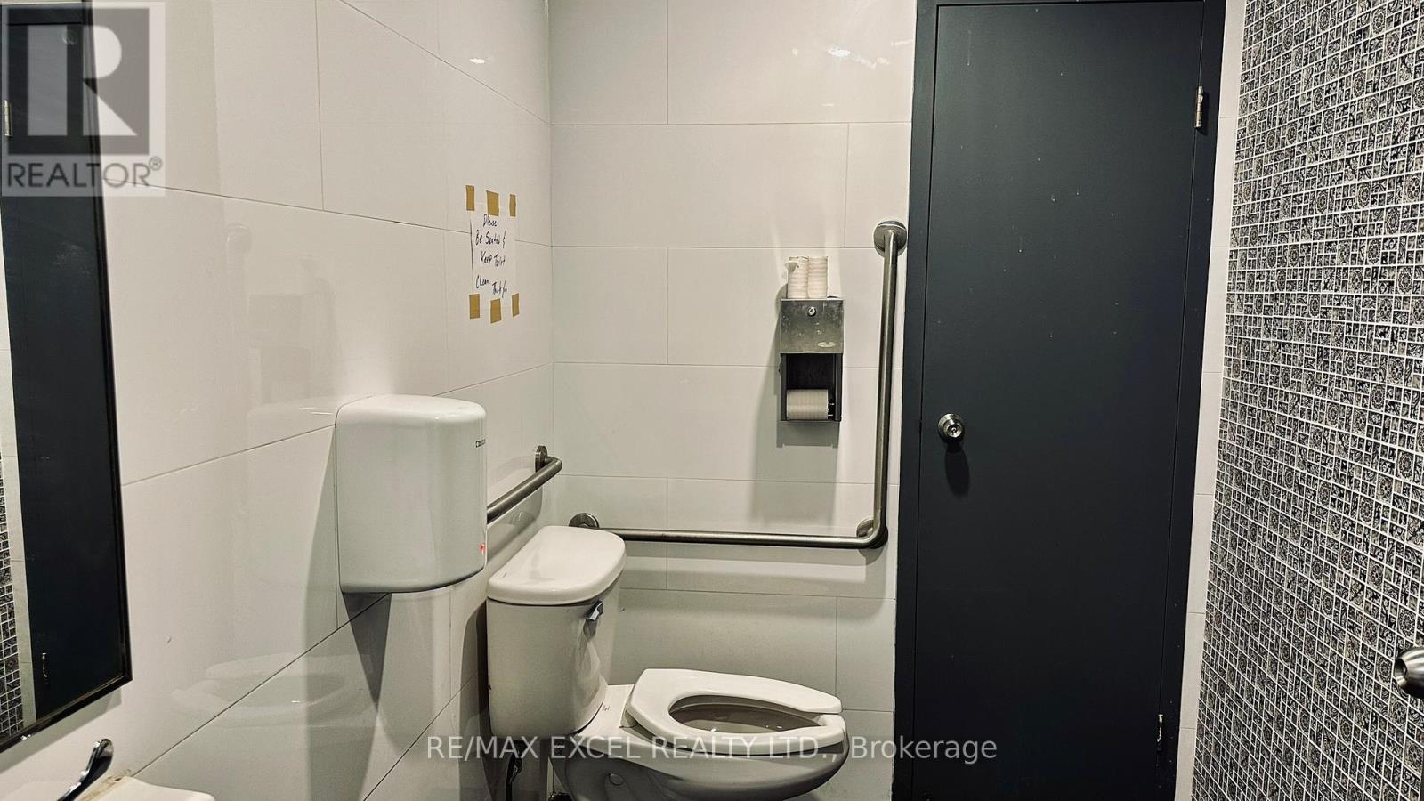 1608 Queen Street E, Toronto, Ontario  M4L 1G2 - Photo 10 - E12782370