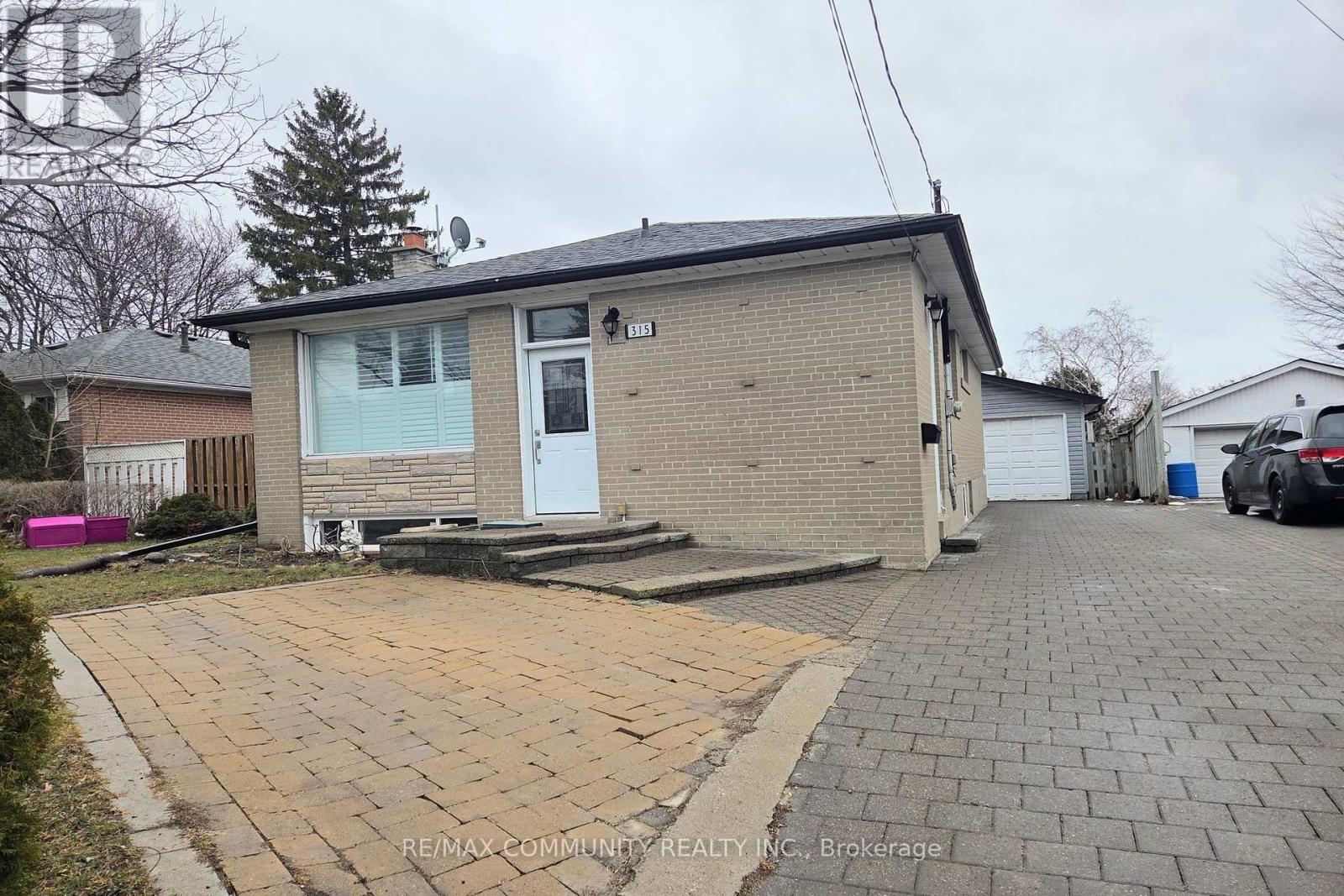 Bsmt - 315 Rossland Road W, Whitby, Ontario  L1N 3H8 - Photo 1 - E12892254