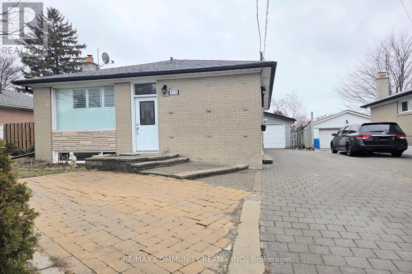 Bsmt - 315 Rossland Road W, Whitby, Ontario  L1N 3H8 - Photo 2 - E12892254