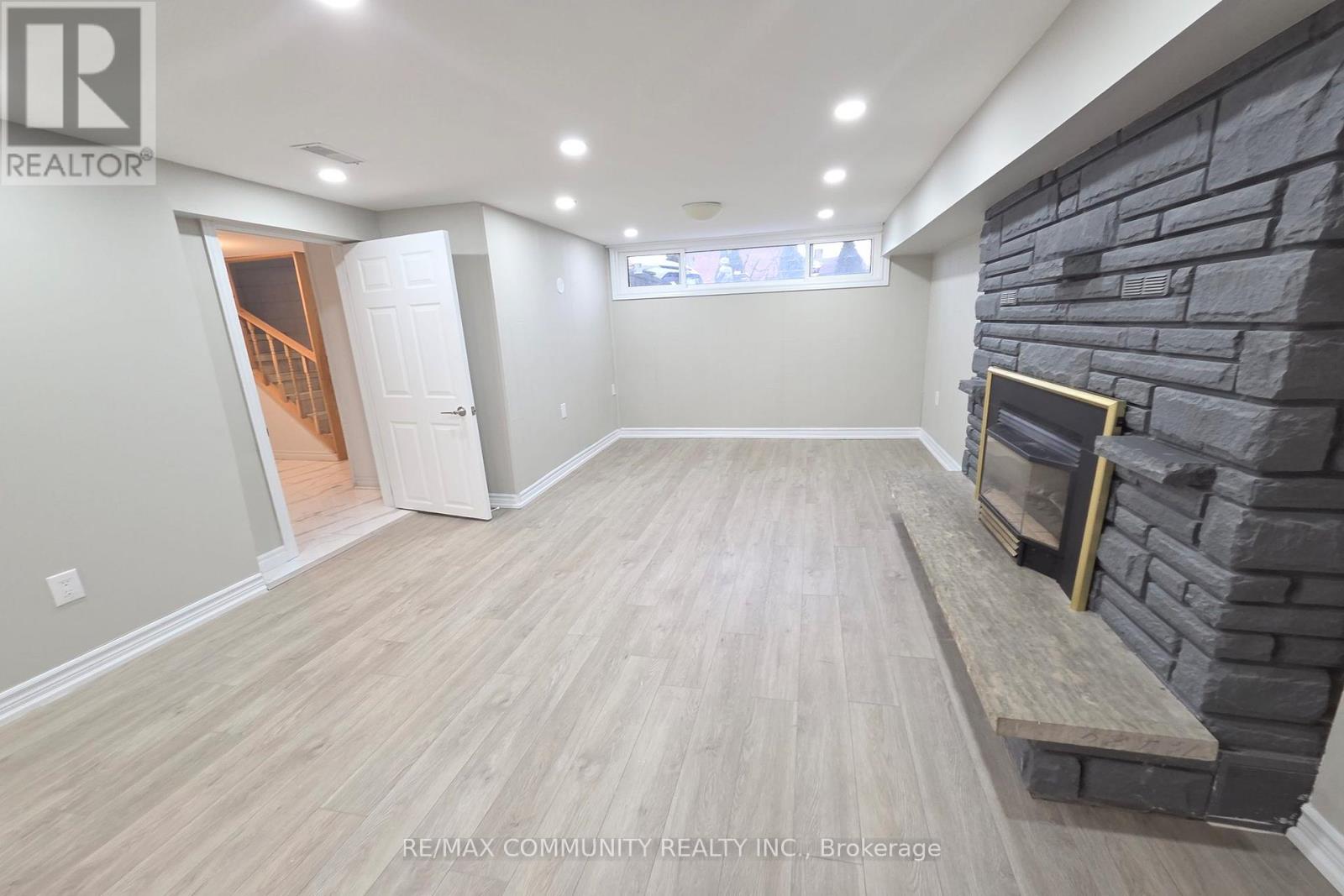 Bsmt - 315 Rossland Road W, Whitby, Ontario  L1N 3H8 - Photo 8 - E12892254