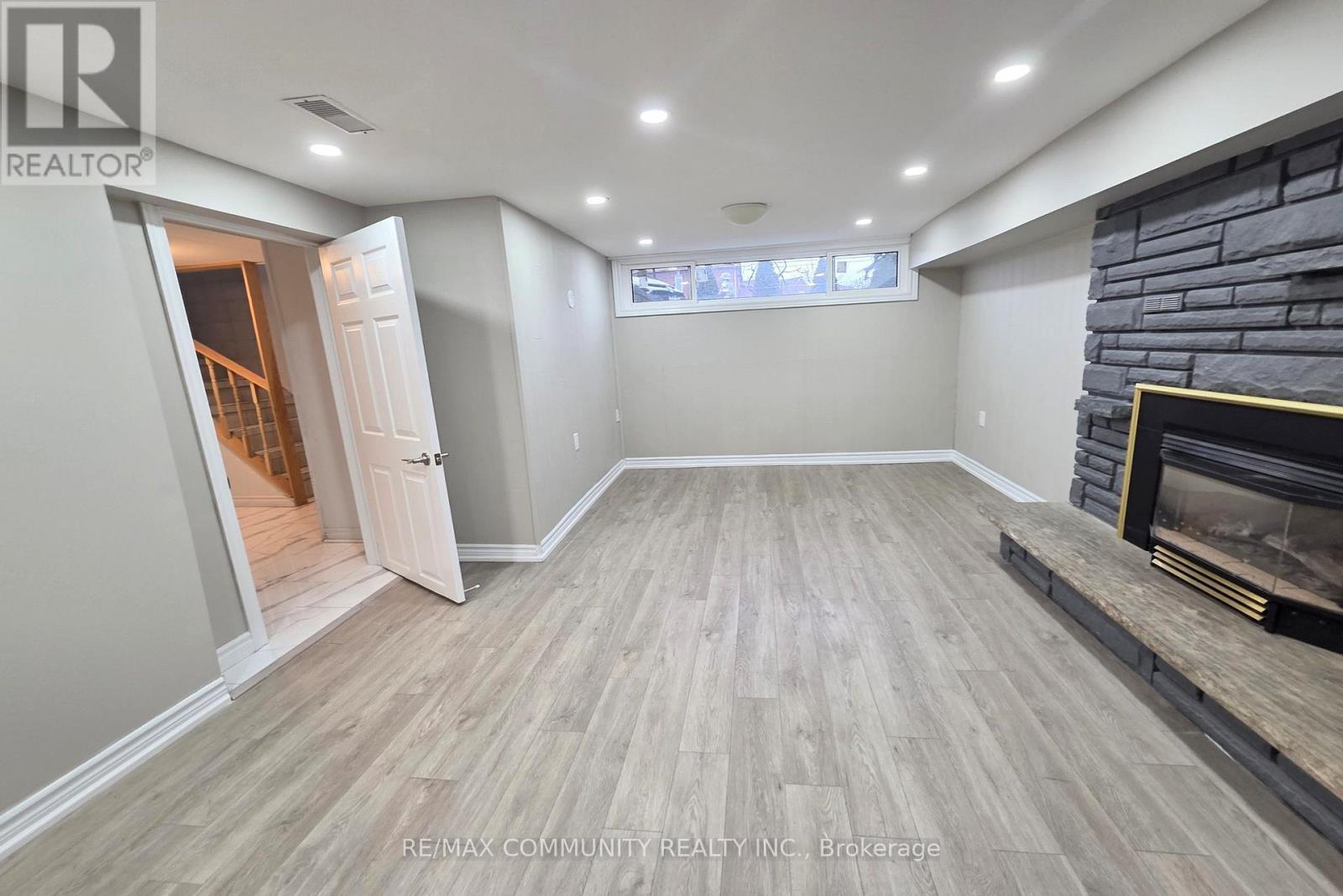 Bsmt - 315 Rossland Road W, Whitby, Ontario  L1N 3H8 - Photo 9 - E12892254