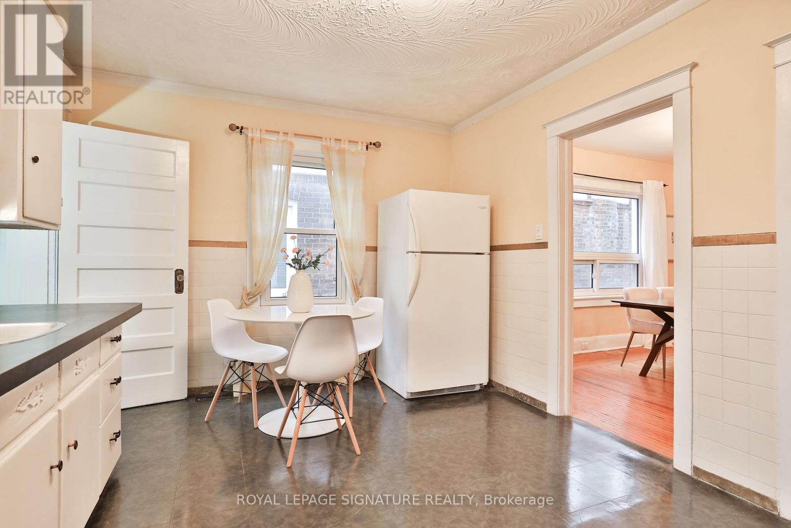 4 Earl Haig Avenue, Toronto, Ontario  M4C 1E1 - Photo 18 - E12892282