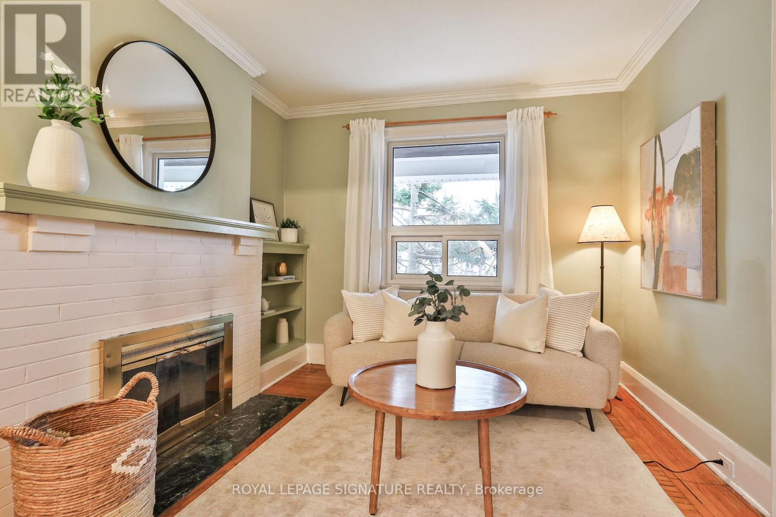 4 Earl Haig Avenue, Toronto, Ontario  M4C 1E1 - Photo 6 - E12892282