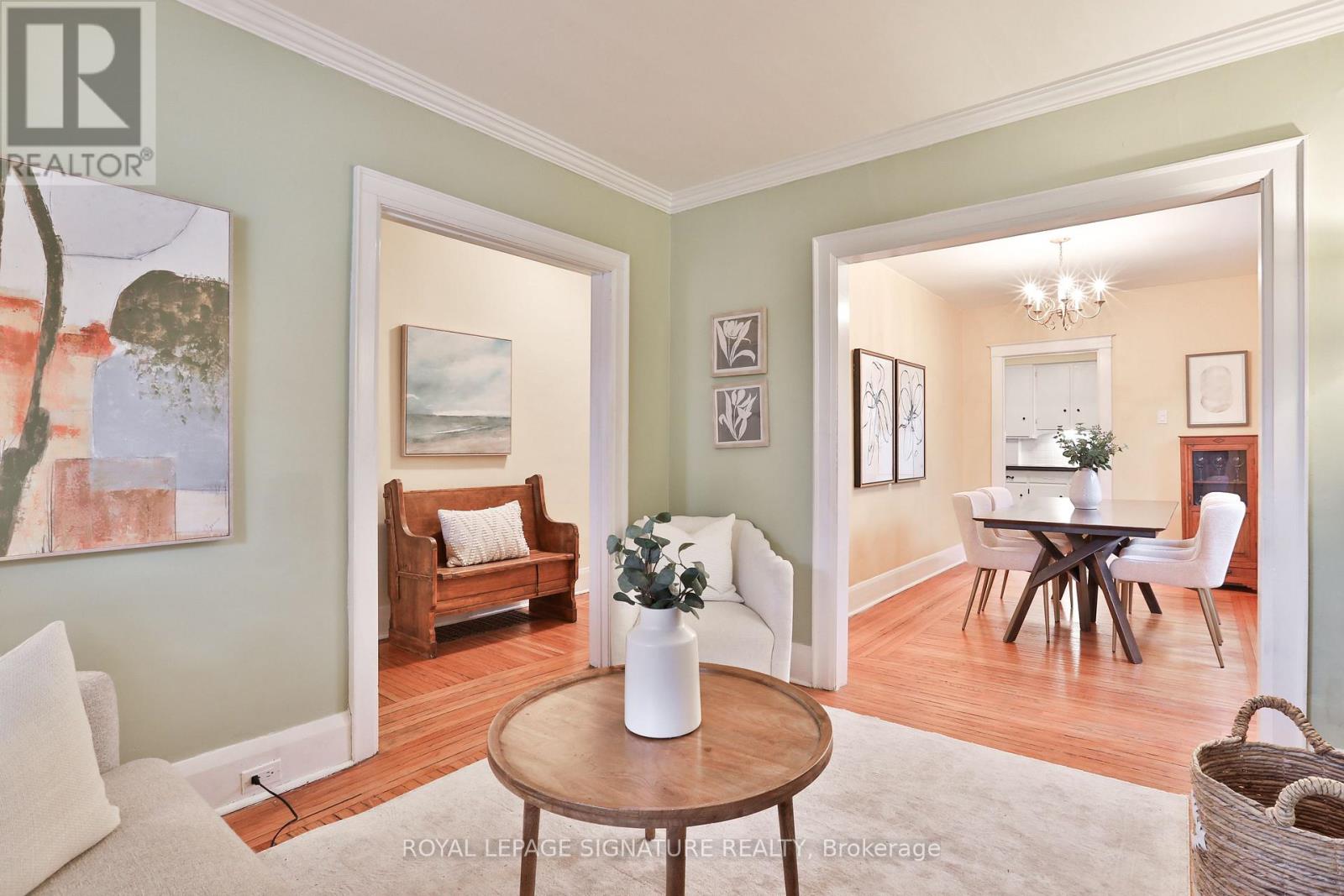 4 Earl Haig Avenue, Toronto, Ontario  M4C 1E1 - Photo 7 - E12892282