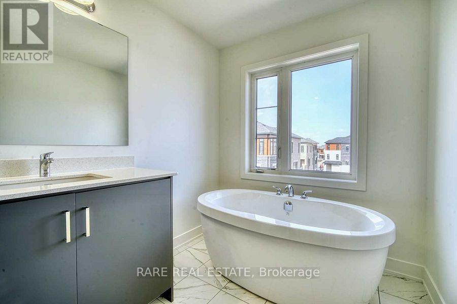 66 Carole Bell Way, Markham, Ontario  L6E 0W2 - Photo 11 - N12892098