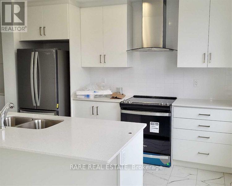 66 Carole Bell Way, Markham, Ontario  L6E 0W2 - Photo 4 - N12892098