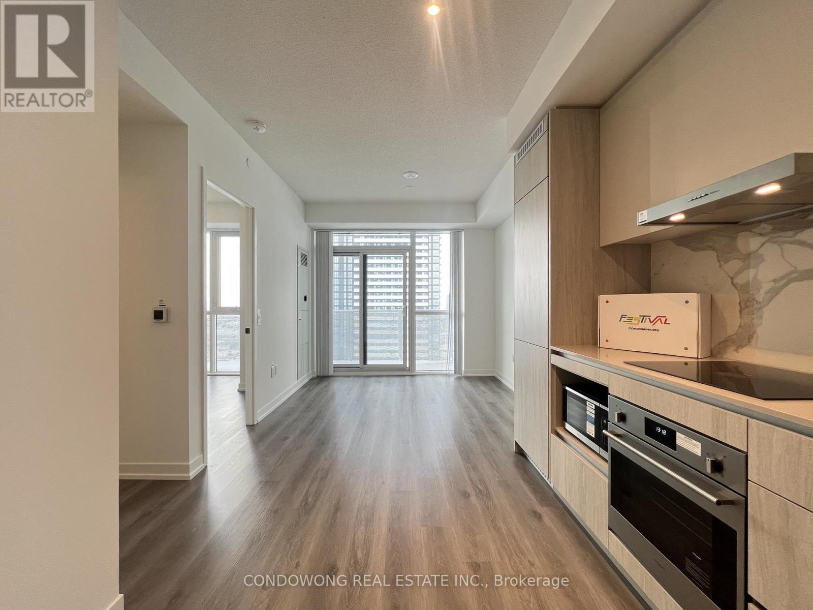 2601 - 28 INTERCHANGE WAY, Vaughan, Ontario