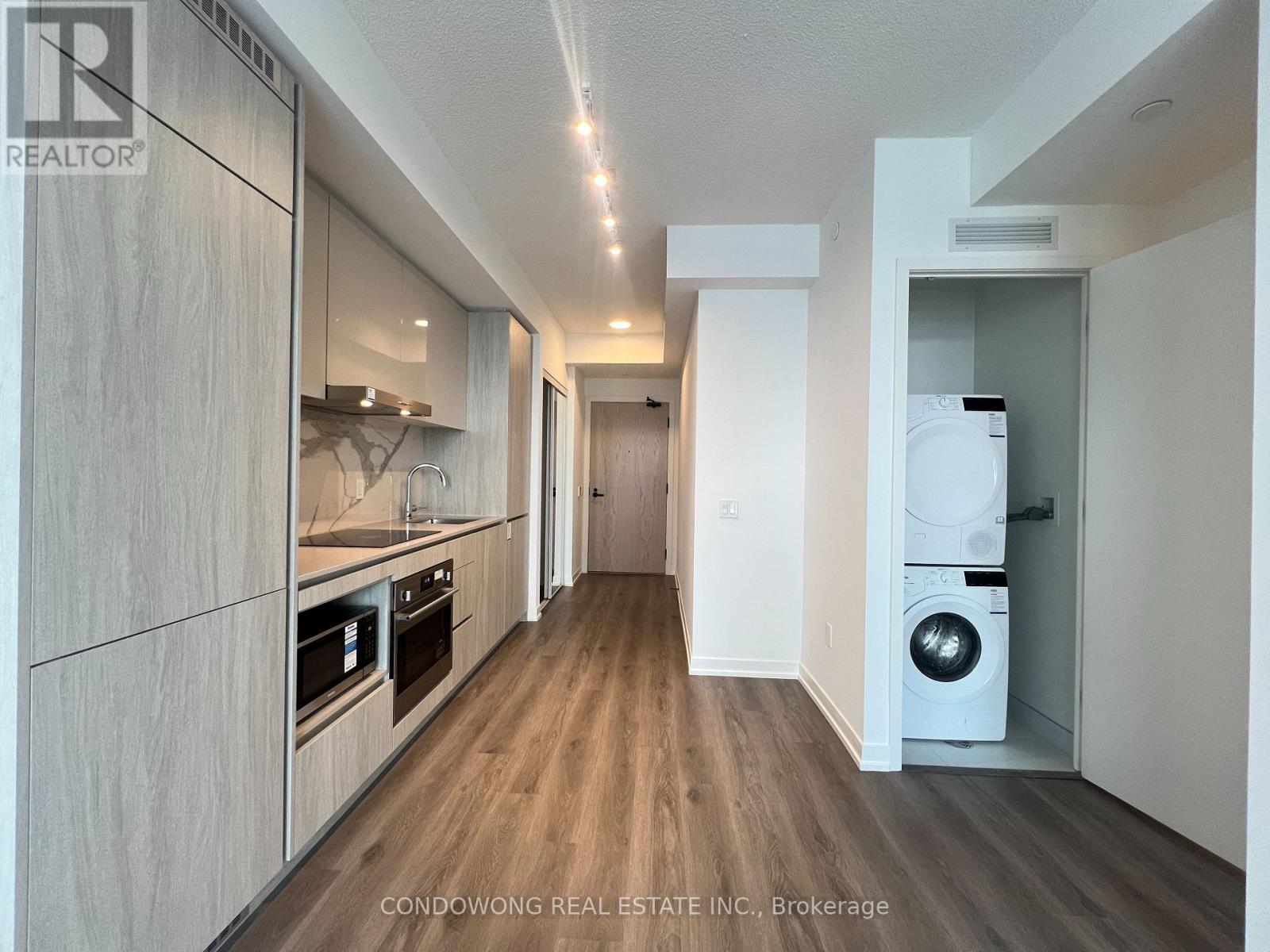 2601 - 28 Interchange Way, Vaughan, Ontario  L4K 0P8 - Photo 3 - N12892116