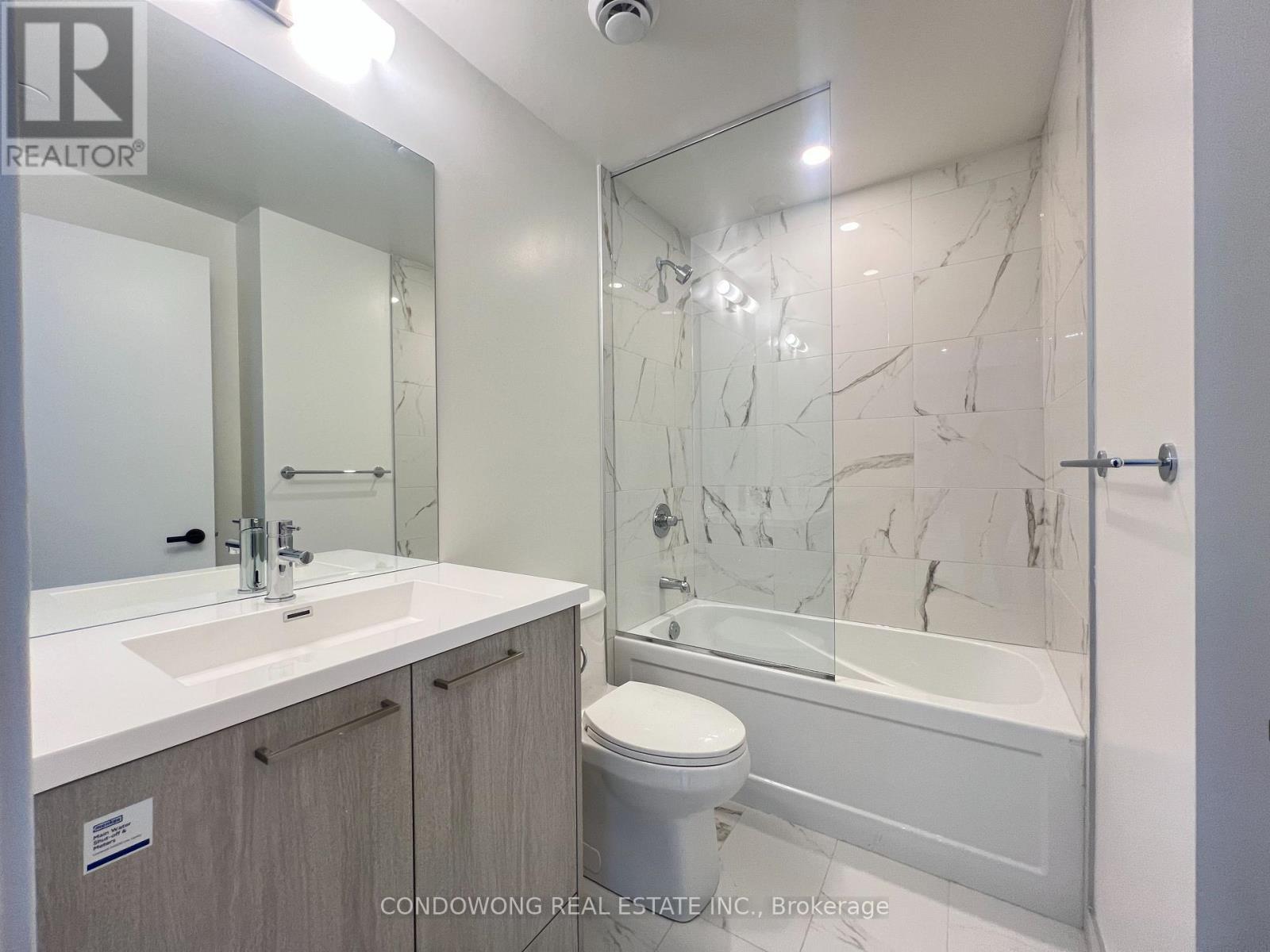 2601 - 28 Interchange Way, Vaughan, Ontario  L4K 0P8 - Photo 5 - N12892116