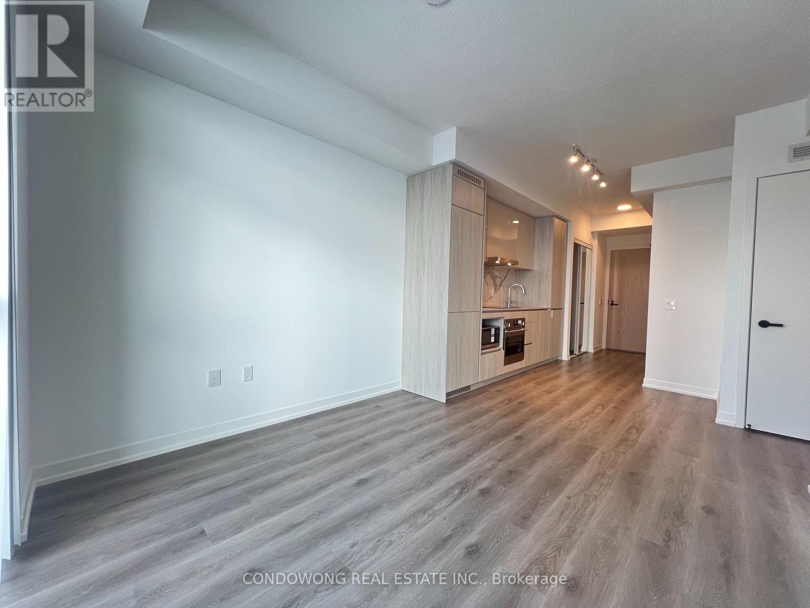 2601 - 28 Interchange Way, Vaughan, Ontario  L4K 0P8 - Photo 8 - N12892116