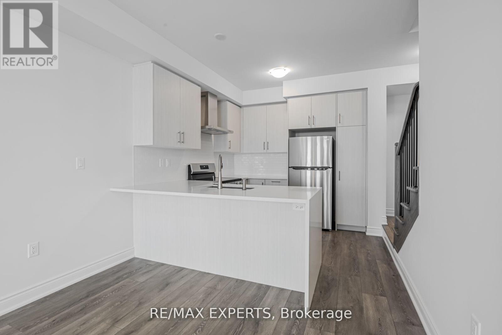 74 Paisley Drive, Bradford West Gwillimbury, Ontario  L3Z 0E3 - Photo 12 - N12892150