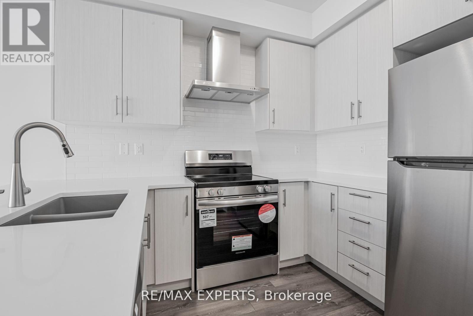 74 Paisley Drive, Bradford West Gwillimbury, Ontario  L3Z 0E3 - Photo 13 - N12892150