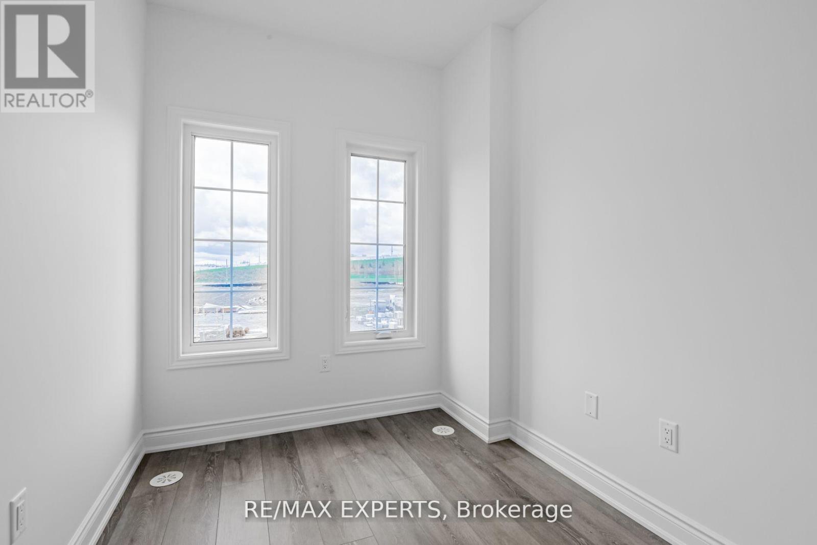 74 Paisley Drive, Bradford West Gwillimbury, Ontario  L3Z 0E3 - Photo 25 - N12892150