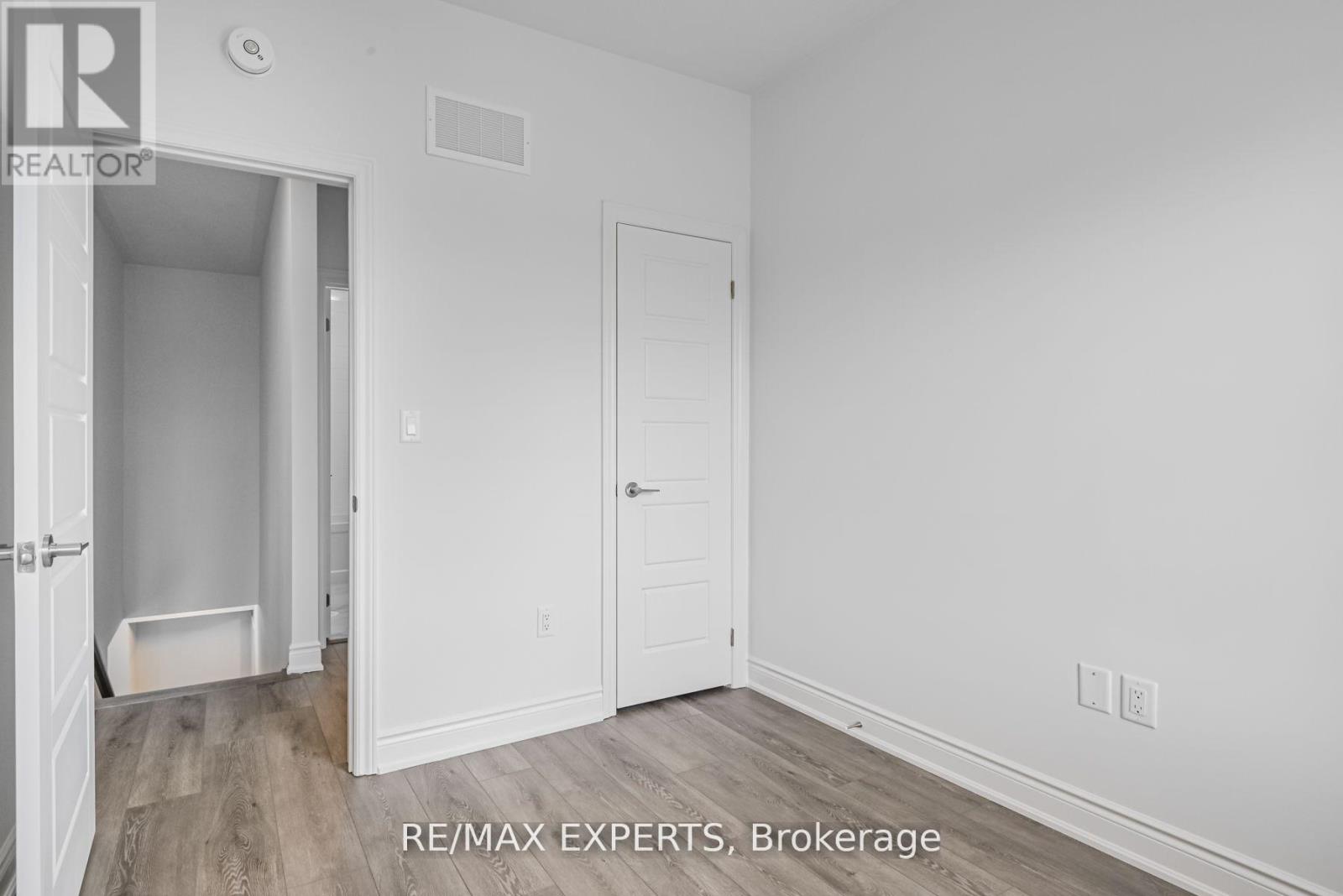 74 Paisley Drive, Bradford West Gwillimbury, Ontario  L3Z 0E3 - Photo 28 - N12892150