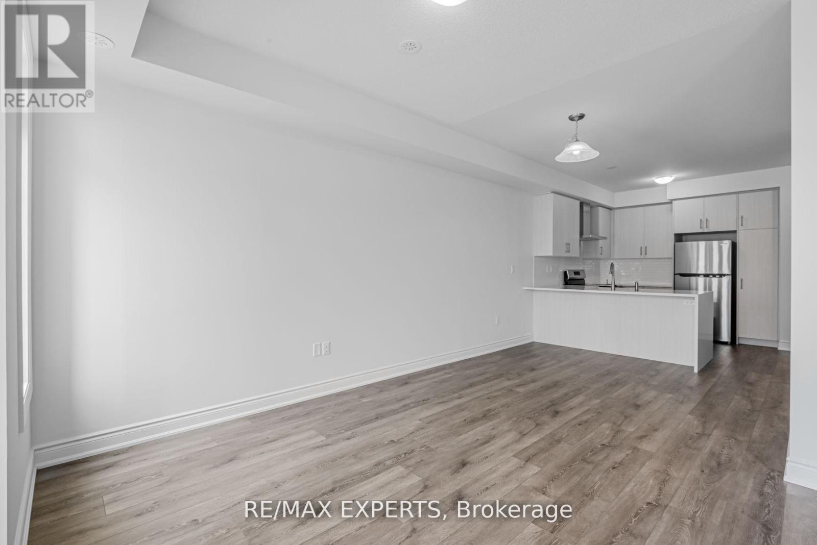 74 Paisley Drive, Bradford West Gwillimbury, Ontario  L3Z 0E3 - Photo 9 - N12892150