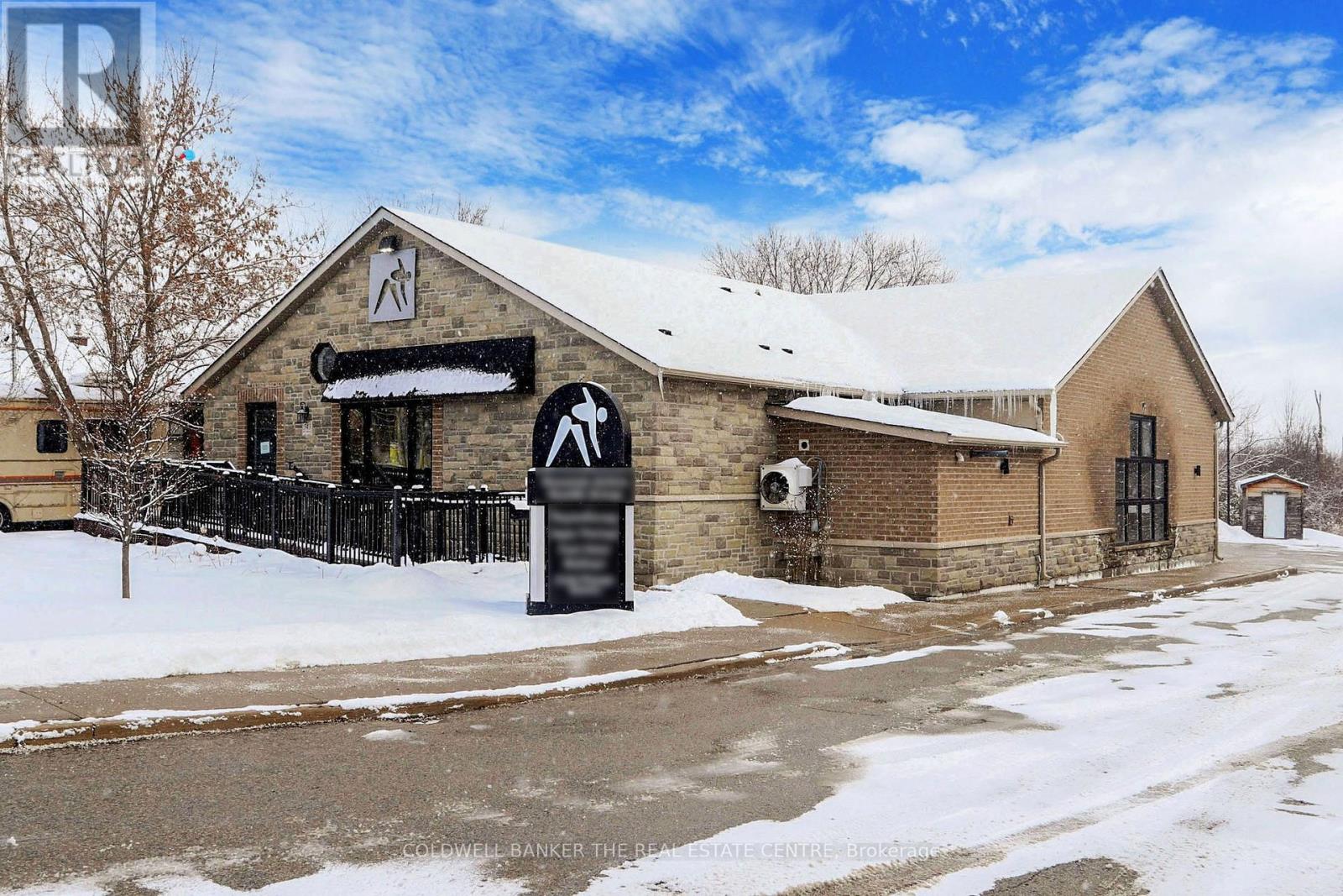 543 THE QUEENSWAY S, Georgina, Ontario