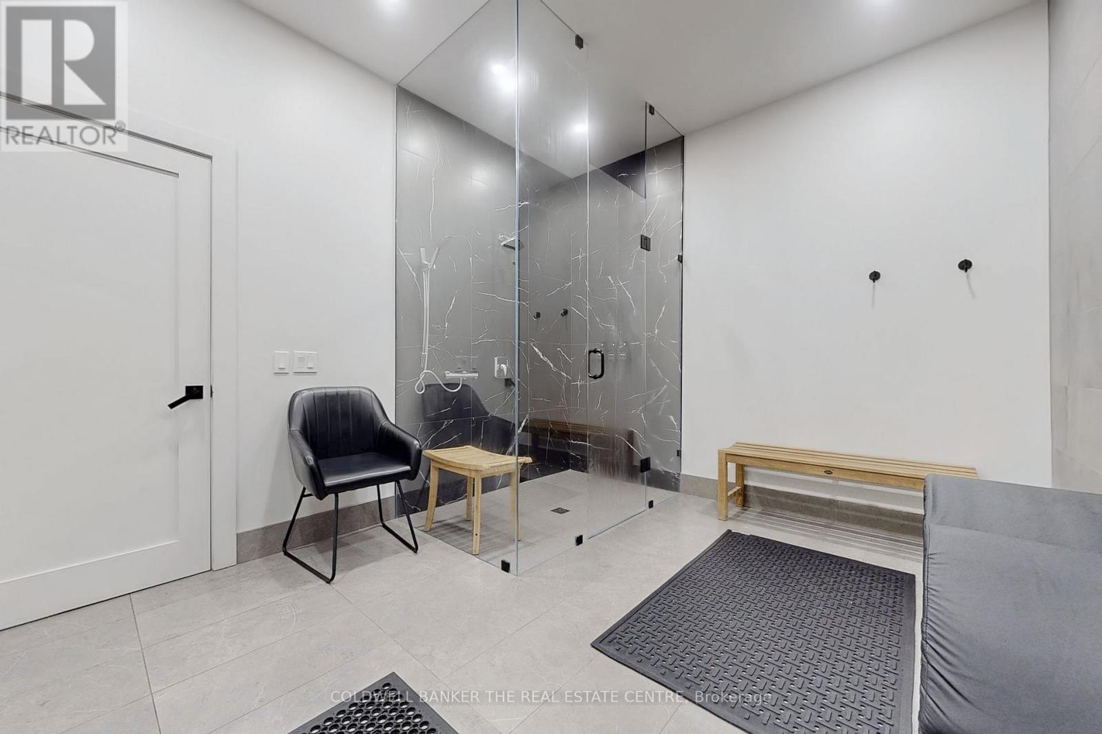 543 The Queensway S, Georgina, Ontario  L4P 2E7 - Photo 18 - N12892204