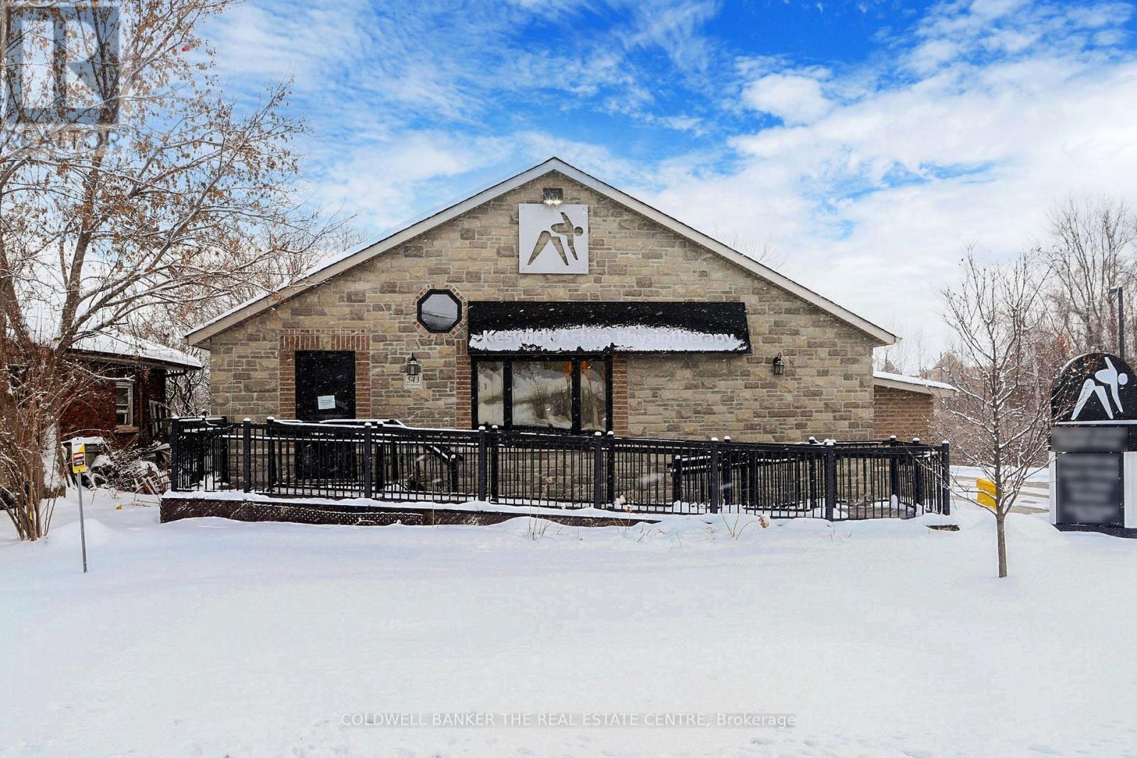 543 The Queensway S, Georgina, Ontario  L4P 2E7 - Photo 2 - N12892204