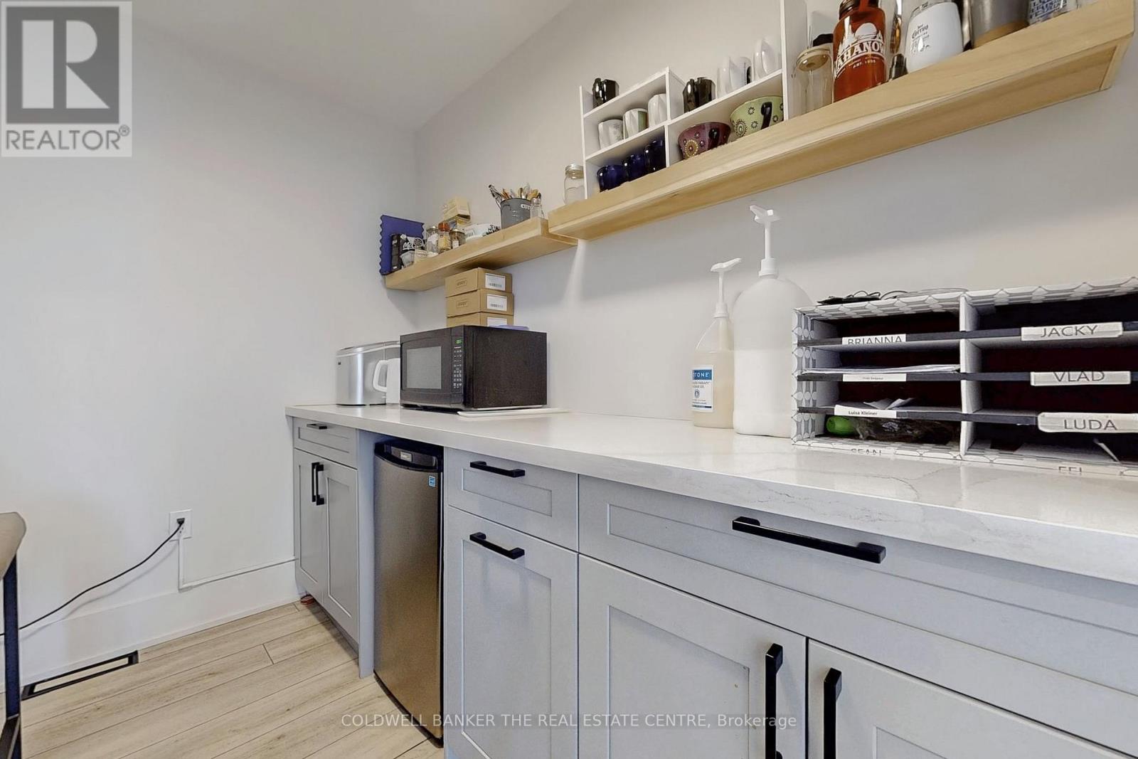 543 The Queensway S, Georgina, Ontario  L4P 2E7 - Photo 25 - N12892204