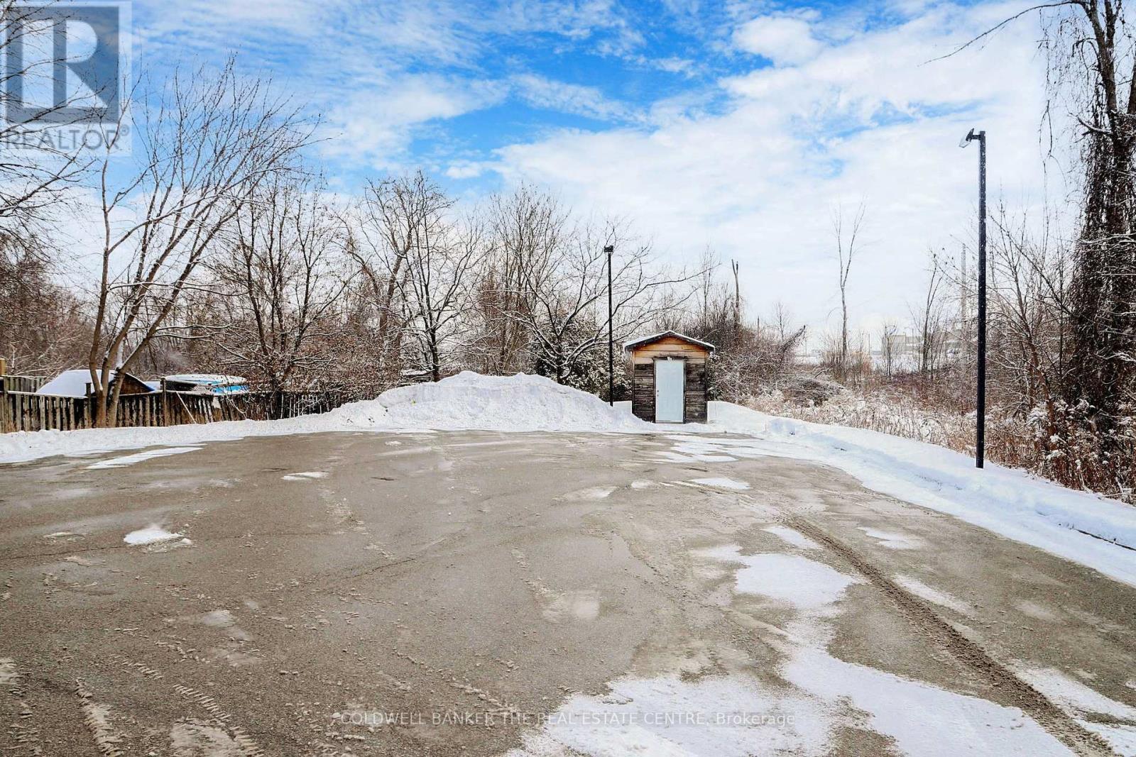 543 The Queensway S, Georgina, Ontario  L4P 2E7 - Photo 38 - N12892204