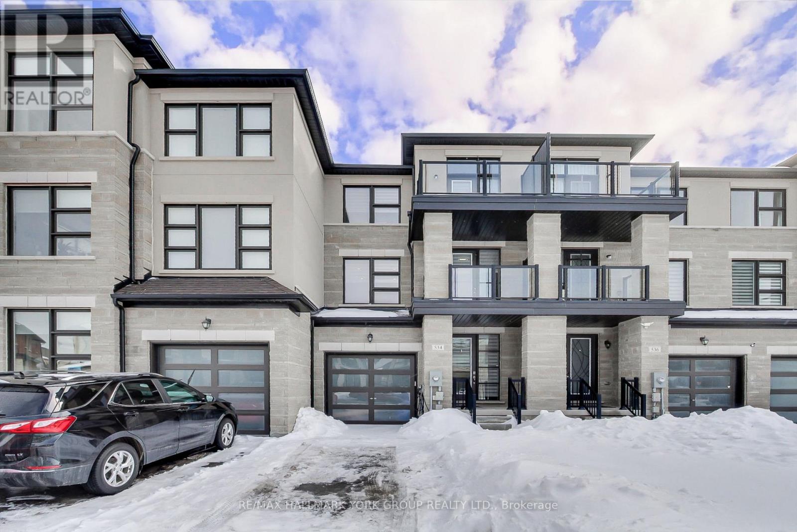 534 New England Court, Newmarket, Ontario  L3X 0M6 - Photo 2 - N12892222