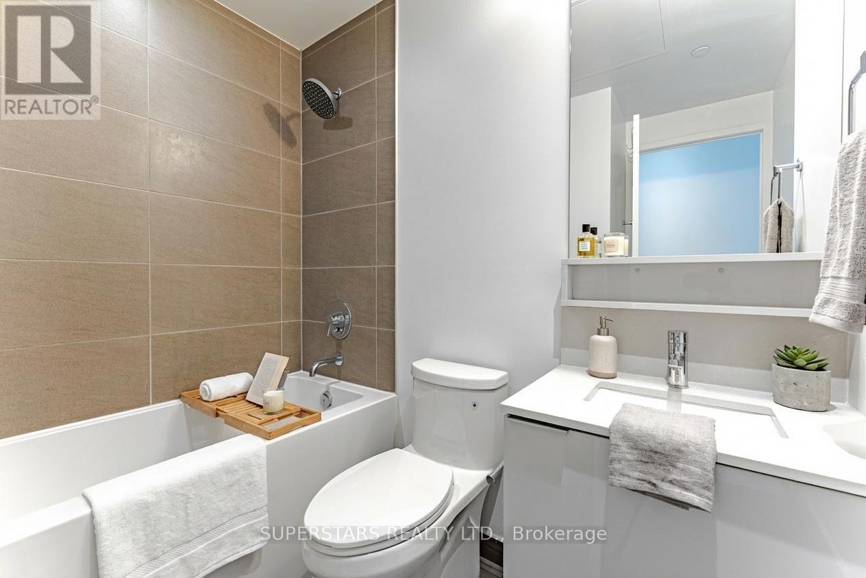 5510 - 950 Portage Parkway, Vaughan, Ontario  L4K 0J7 - Photo 5 - N12892298