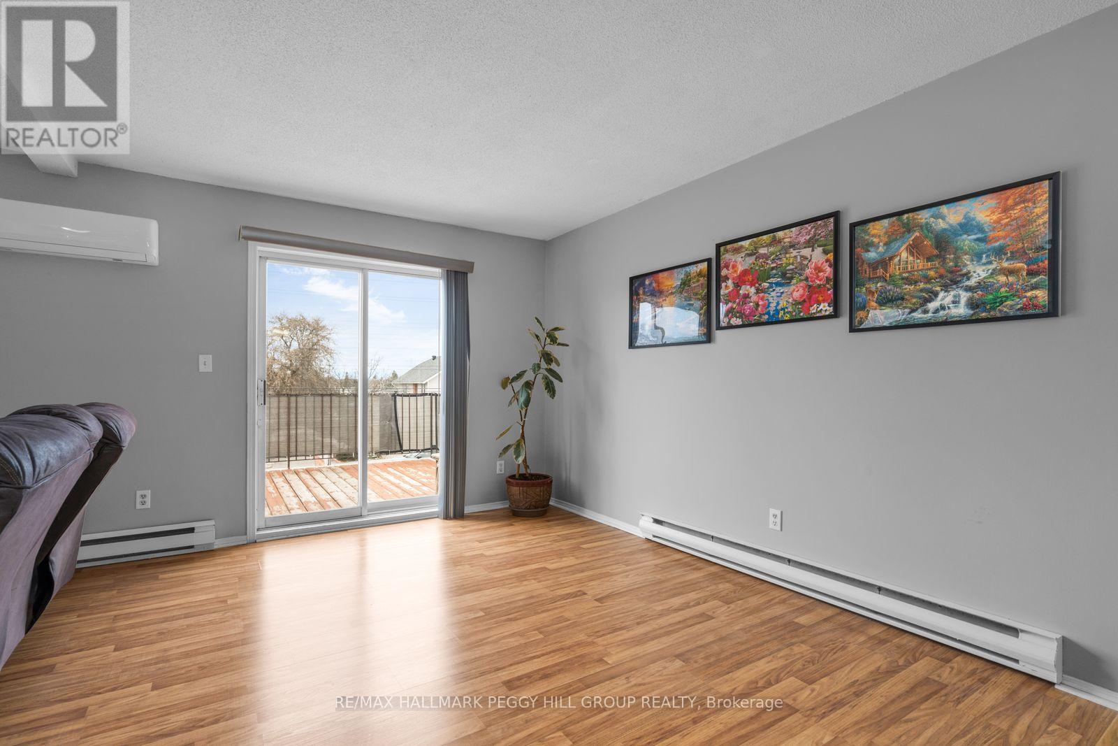 13 Yonge Street S, Springwater, Ontario  L0L 1P0 - Photo 10 - S12892188