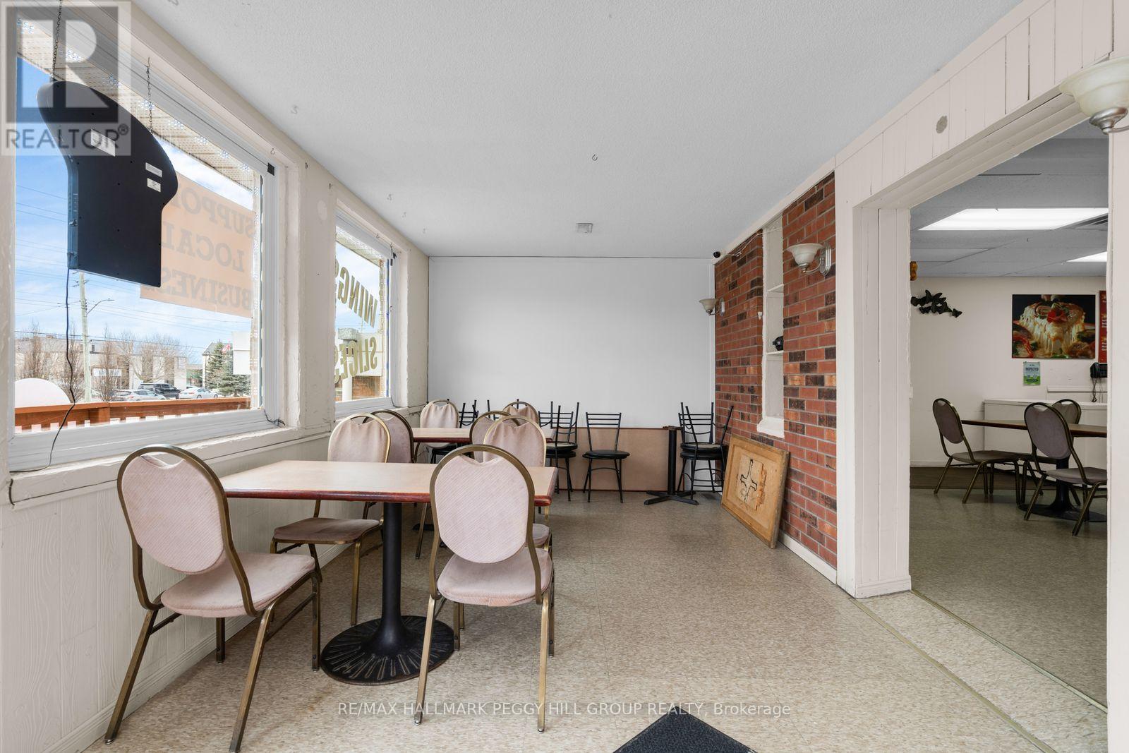 13 Yonge Street S, Springwater, Ontario  L0L 1P0 - Photo 7 - S12892188