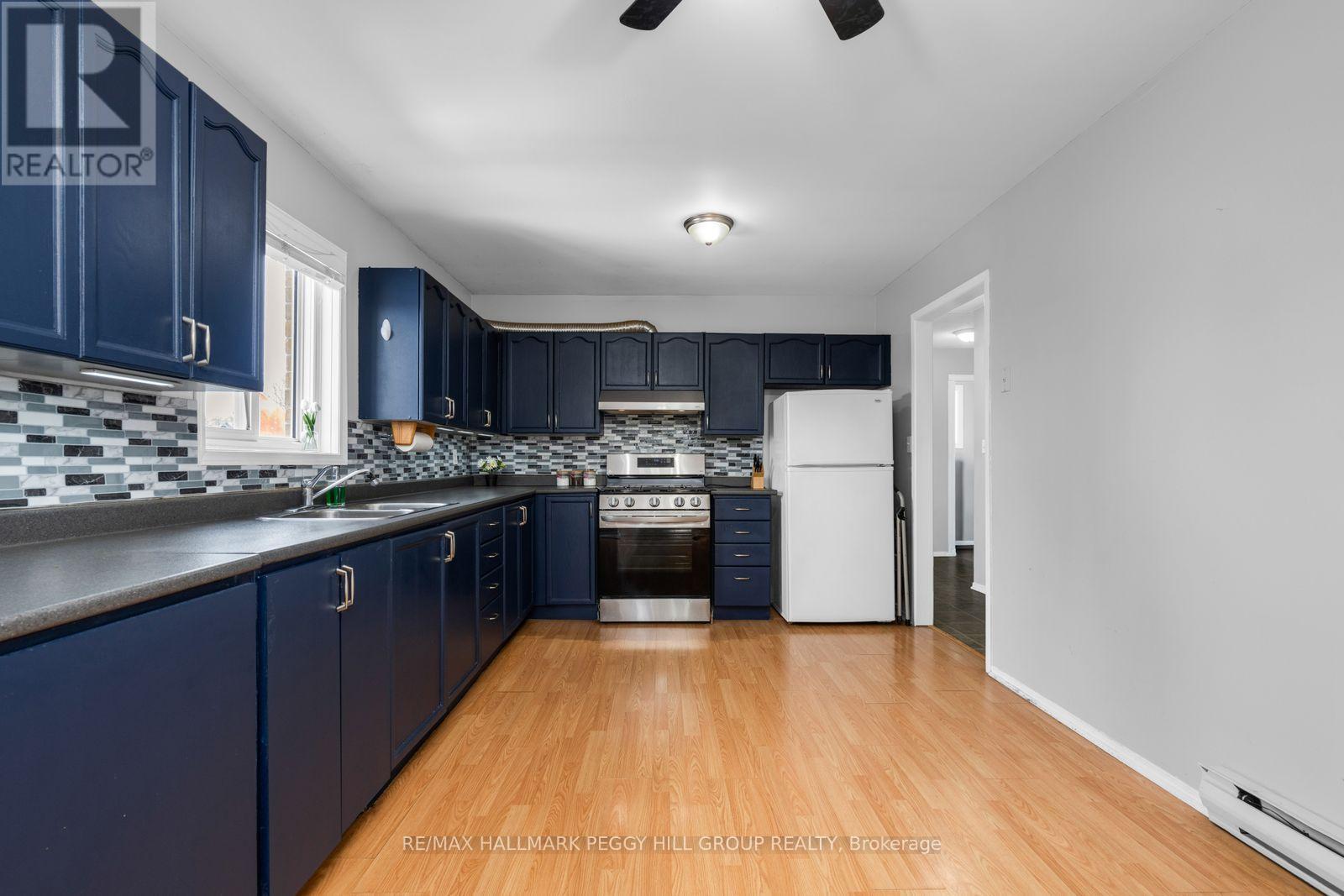 13 Yonge Street S, Springwater, Ontario  L0L 1P0 - Photo 8 - S12892188