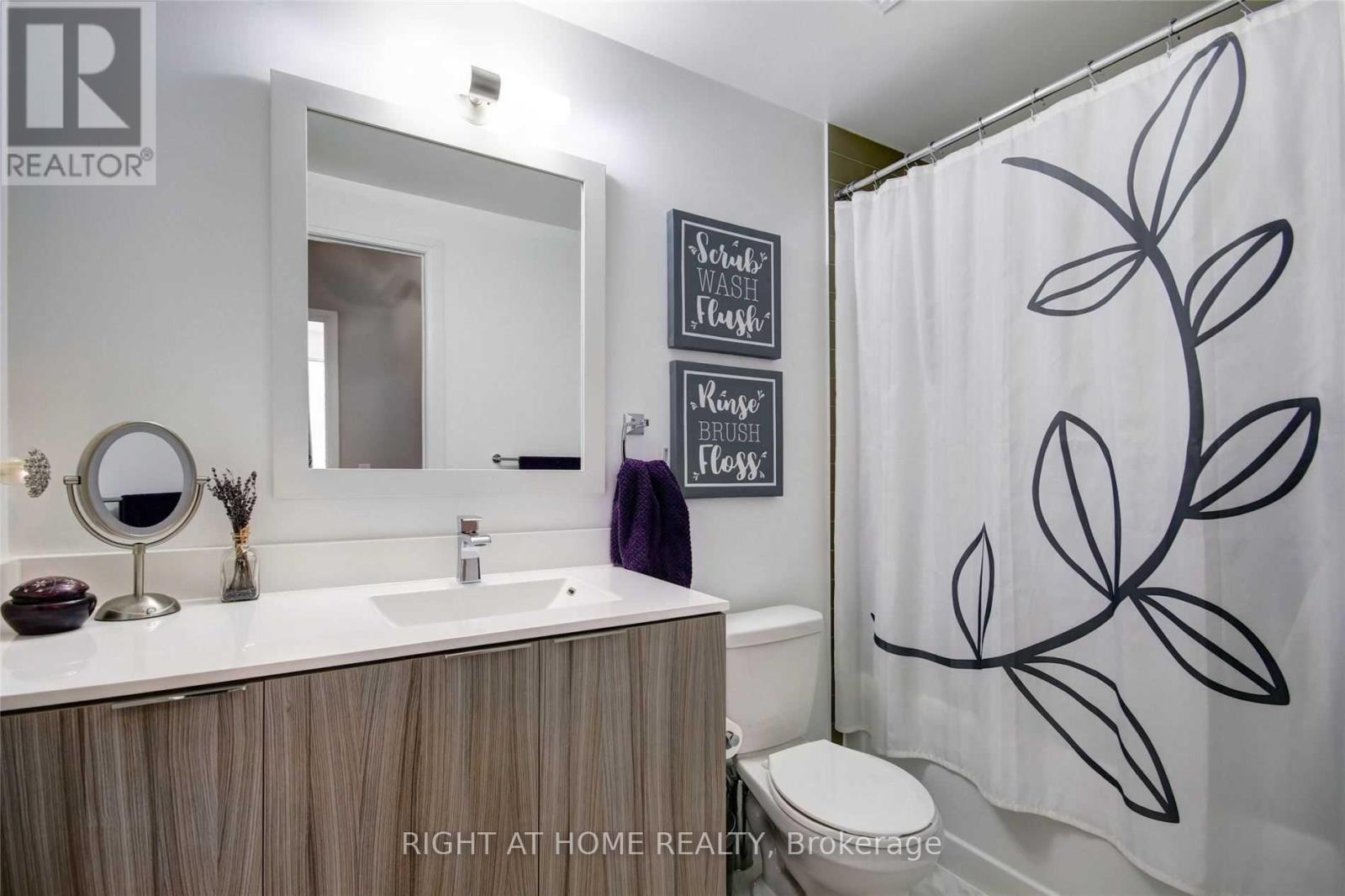 3204 - 56 Annie Craig Drive, Toronto, Ontario  M8V 0C5 - Photo 9 - W12892080