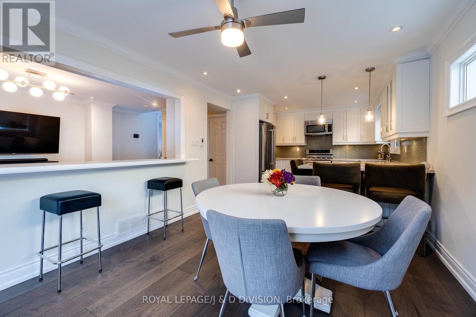 365 Lynn Place, Oakville, Ontario  L6H 2C5 - Photo 14 - W12892130