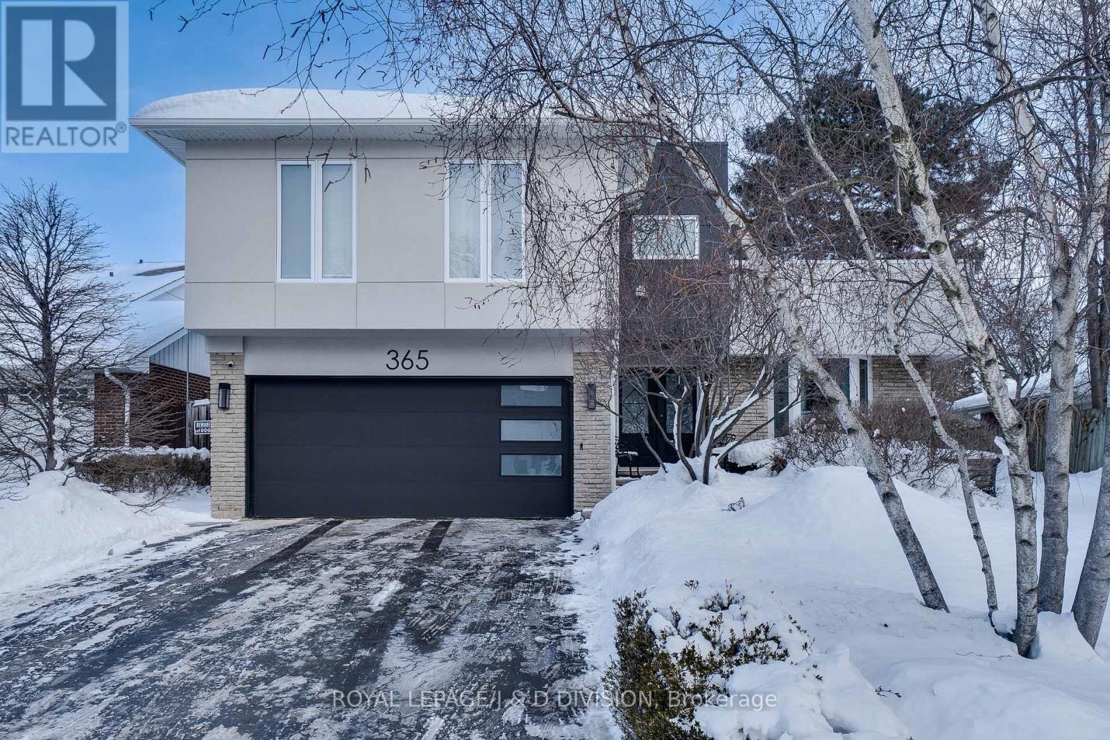 365 Lynn Place, Oakville, Ontario  L6H 2C5 - Photo 2 - W12892130