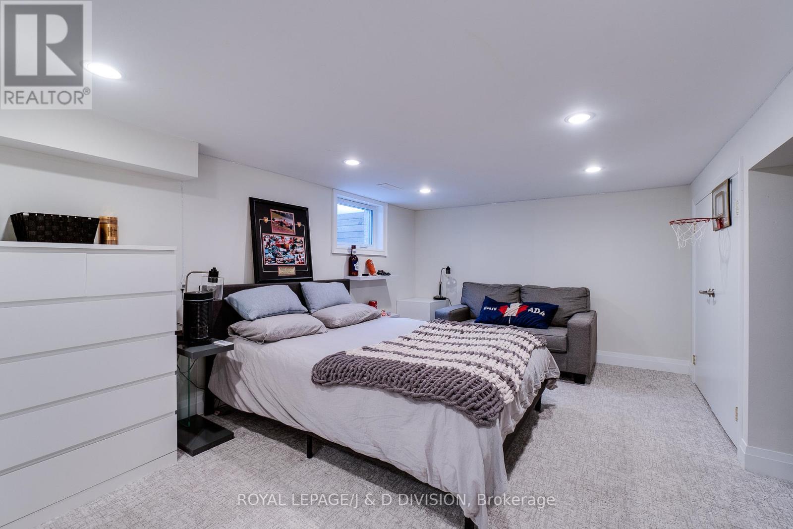 365 Lynn Place, Oakville, Ontario  L6H 2C5 - Photo 38 - W12892130