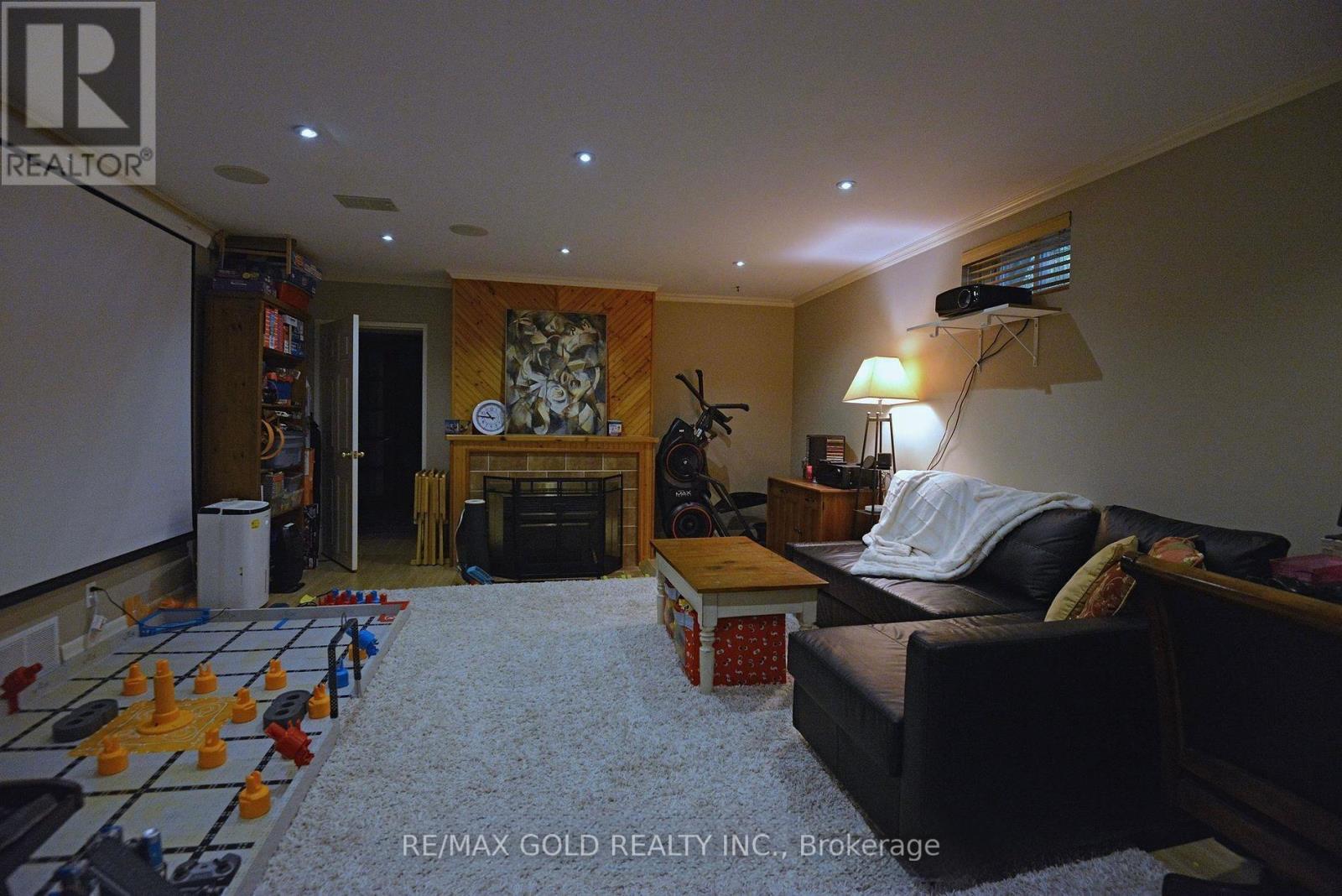 1391 Glenburnie Road, Mississauga, Ontario  L5G 3C7 - Photo 14 - W12892154