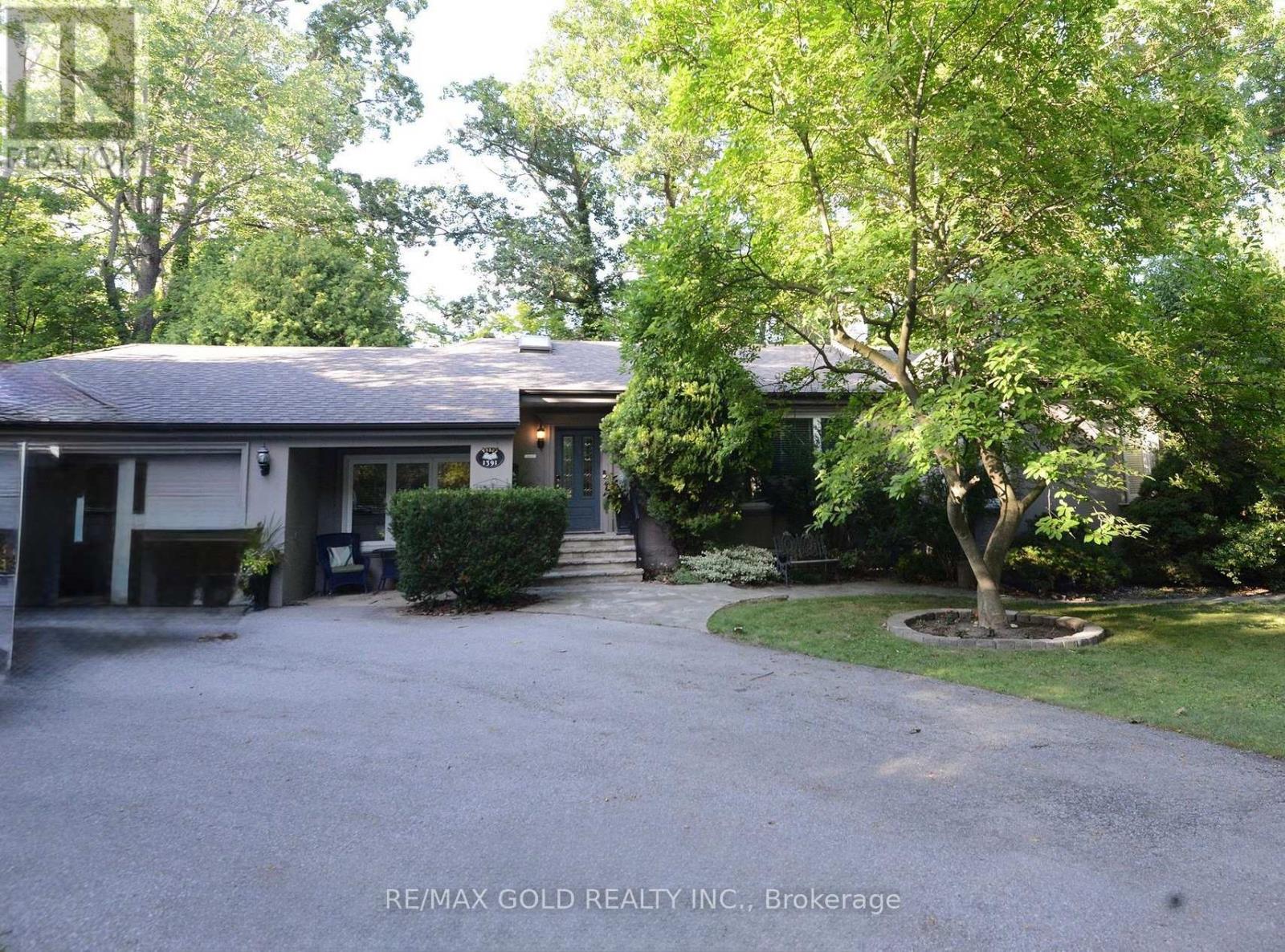 1391 Glenburnie Road, Mississauga, Ontario  L5G 3C7 - Photo 2 - W12892154
