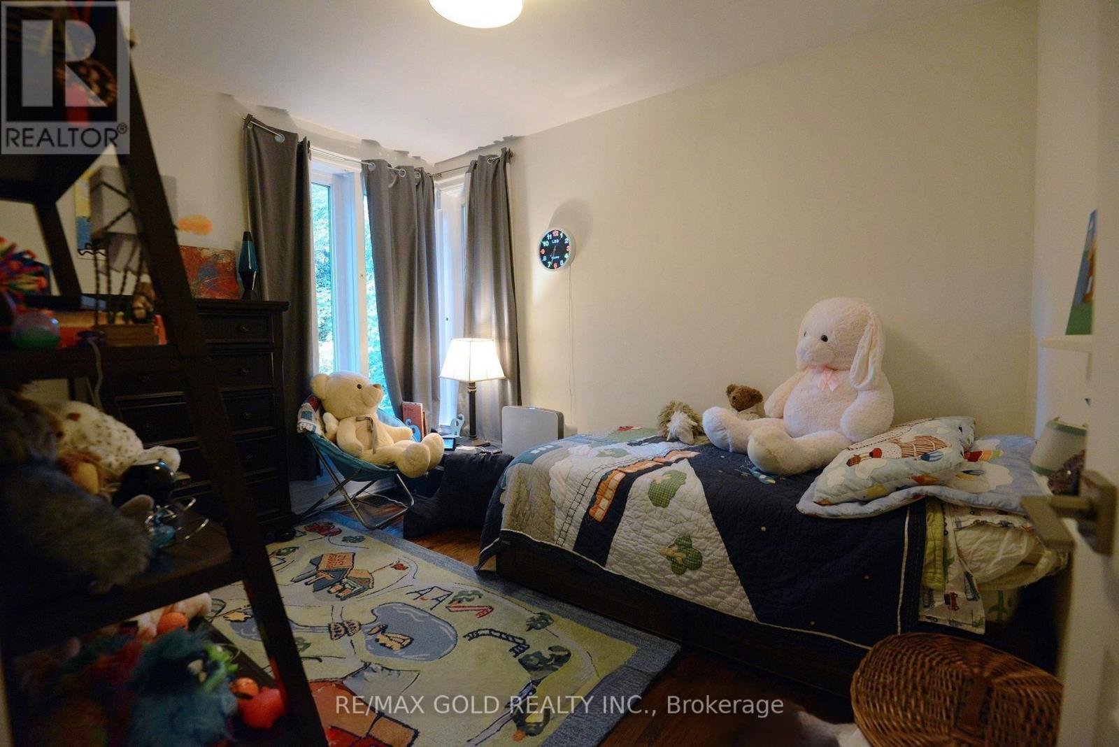 1391 Glenburnie Road, Mississauga, Ontario  L5G 3C7 - Photo 21 - W12892154