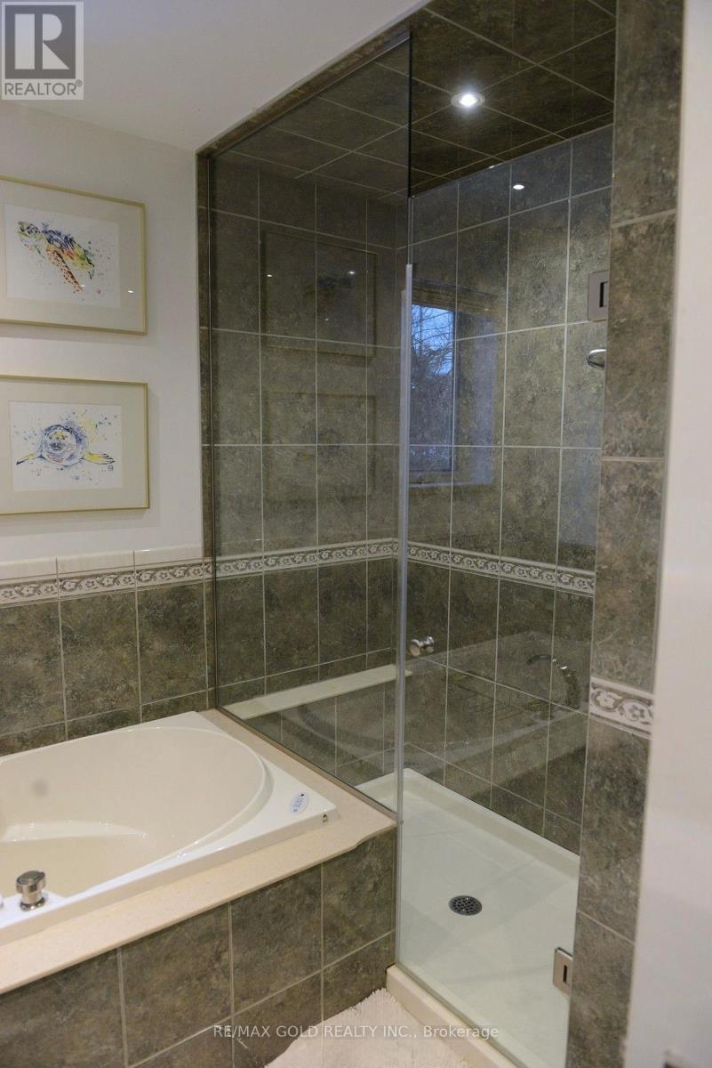 1391 Glenburnie Road, Mississauga, Ontario  L5G 3C7 - Photo 23 - W12892154