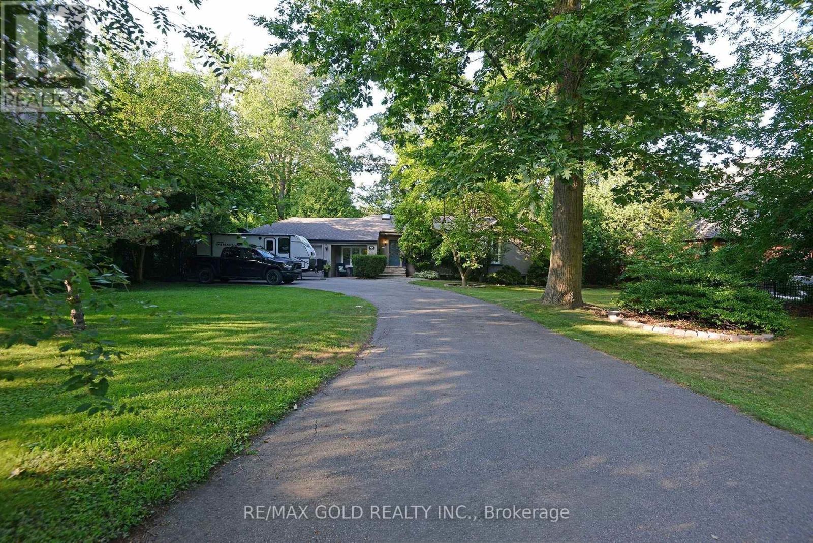 1391 Glenburnie Road, Mississauga, Ontario  L5G 3C7 - Photo 6 - W12892154