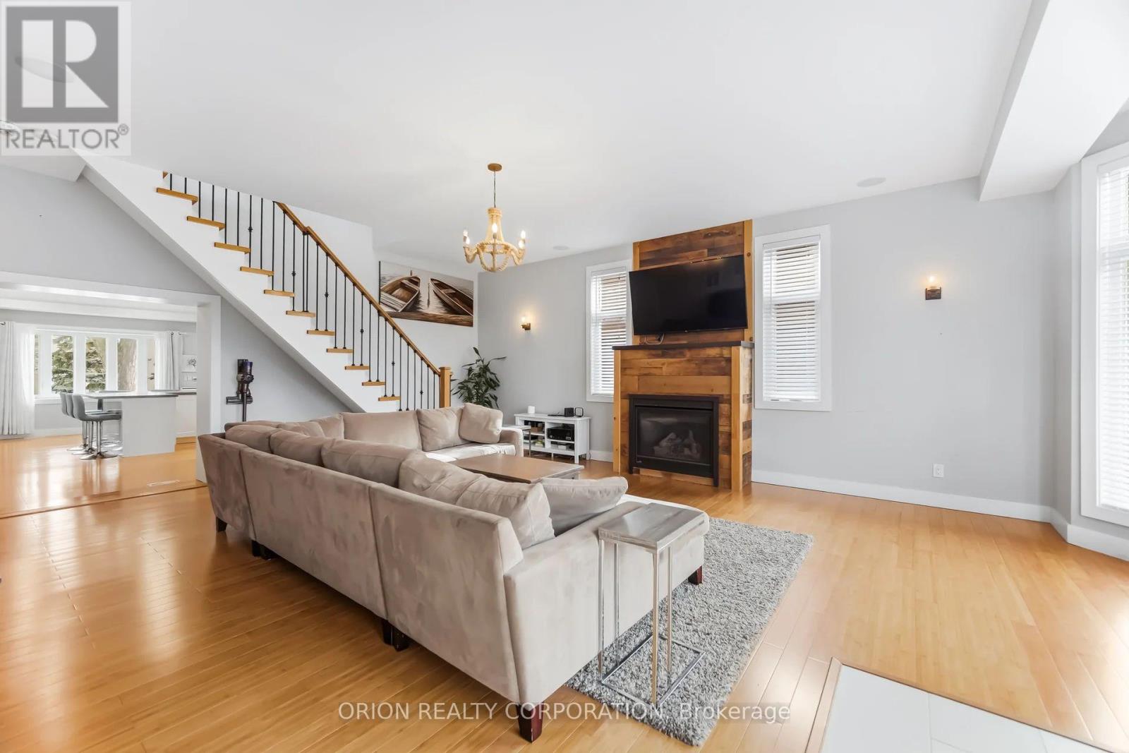 40 Briarwood Avenue, Mississauga, Ontario  L5G 3N6 - Photo 10 - W12892166