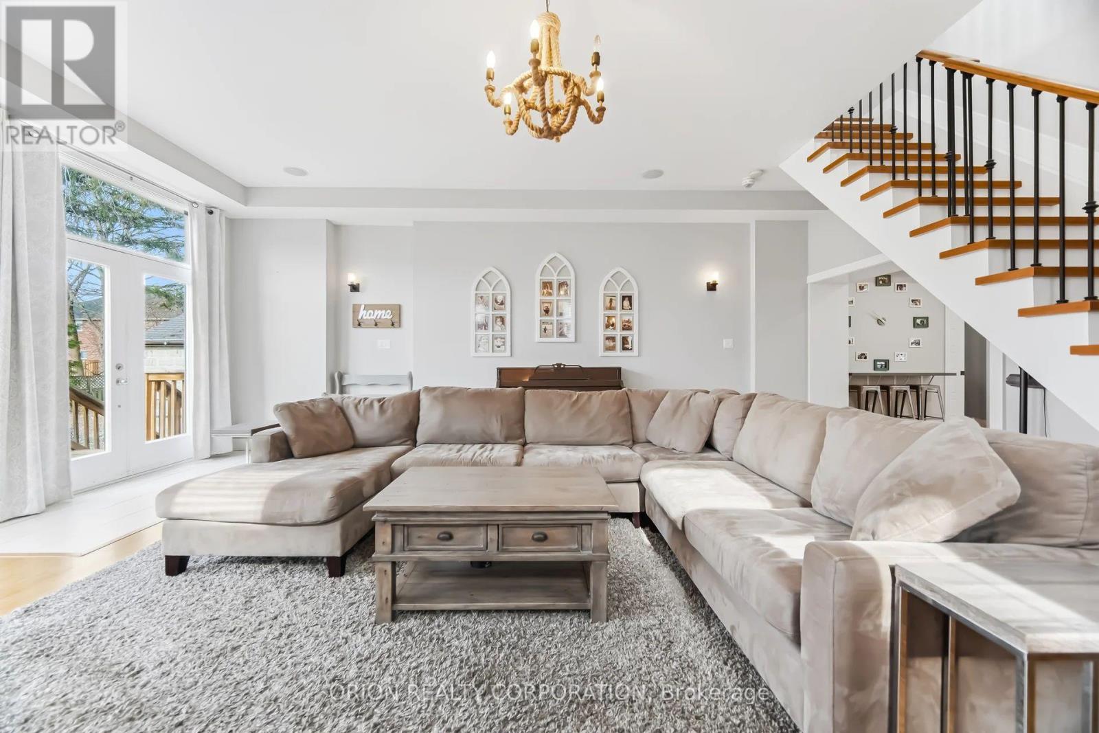 40 Briarwood Avenue, Mississauga, Ontario  L5G 3N6 - Photo 11 - W12892166